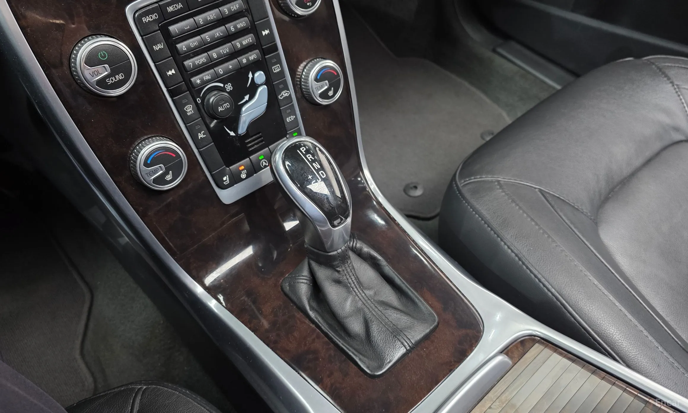 Volvo S80 превью 9