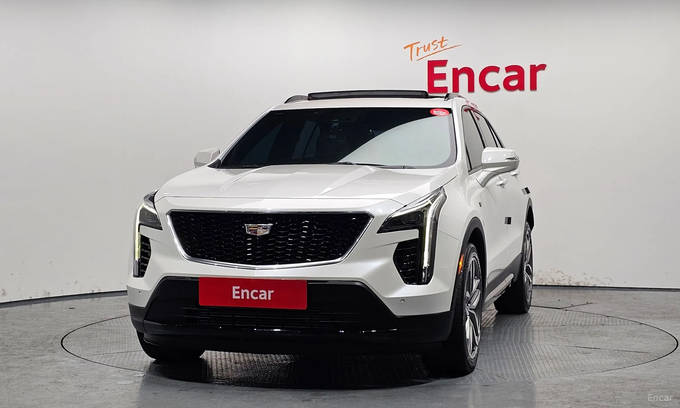 Cadillac XT4 превью 3