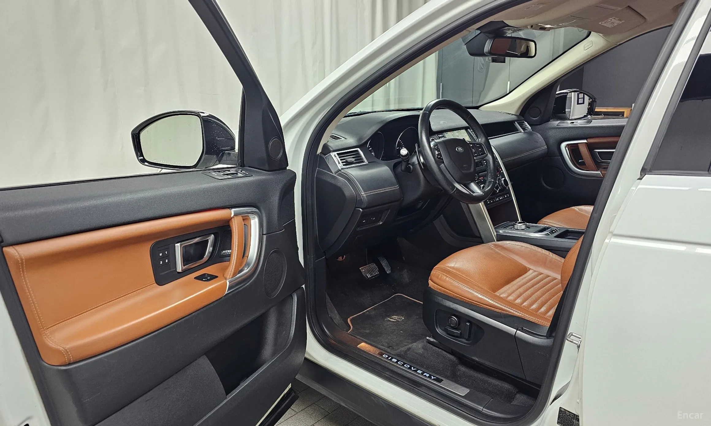 Land Rover Discovery Sports превью 10