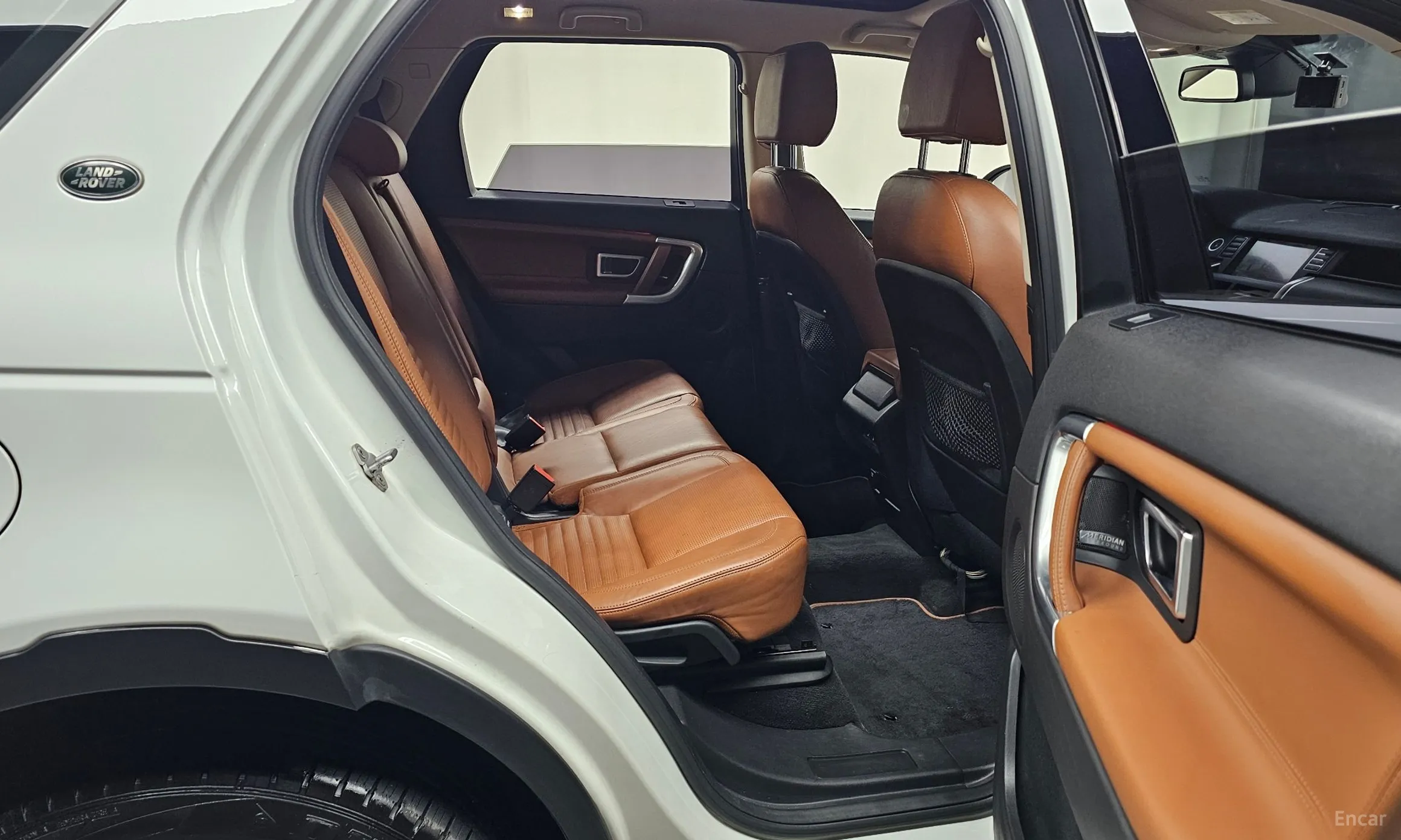 Land Rover Discovery Sports превью 12