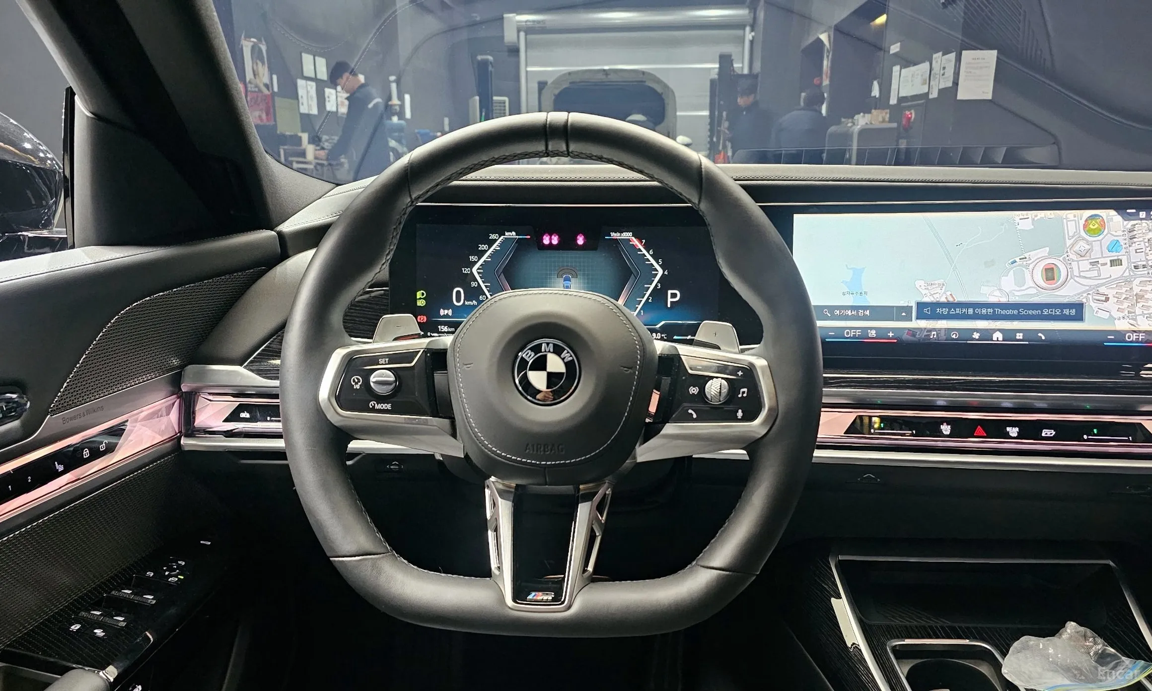 BMW 7 Series (G70) превью 14