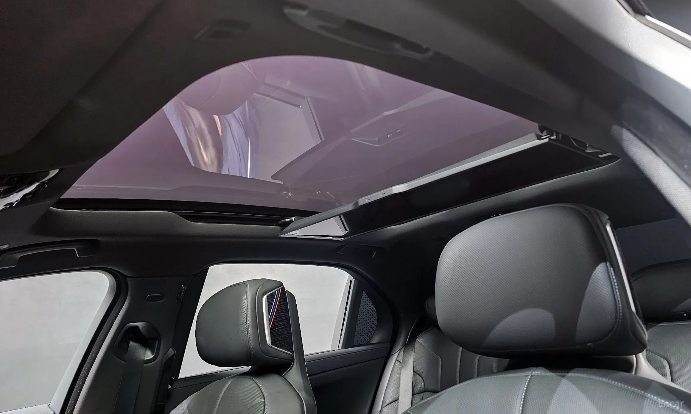 BMW 7 Series (G70) превью 18