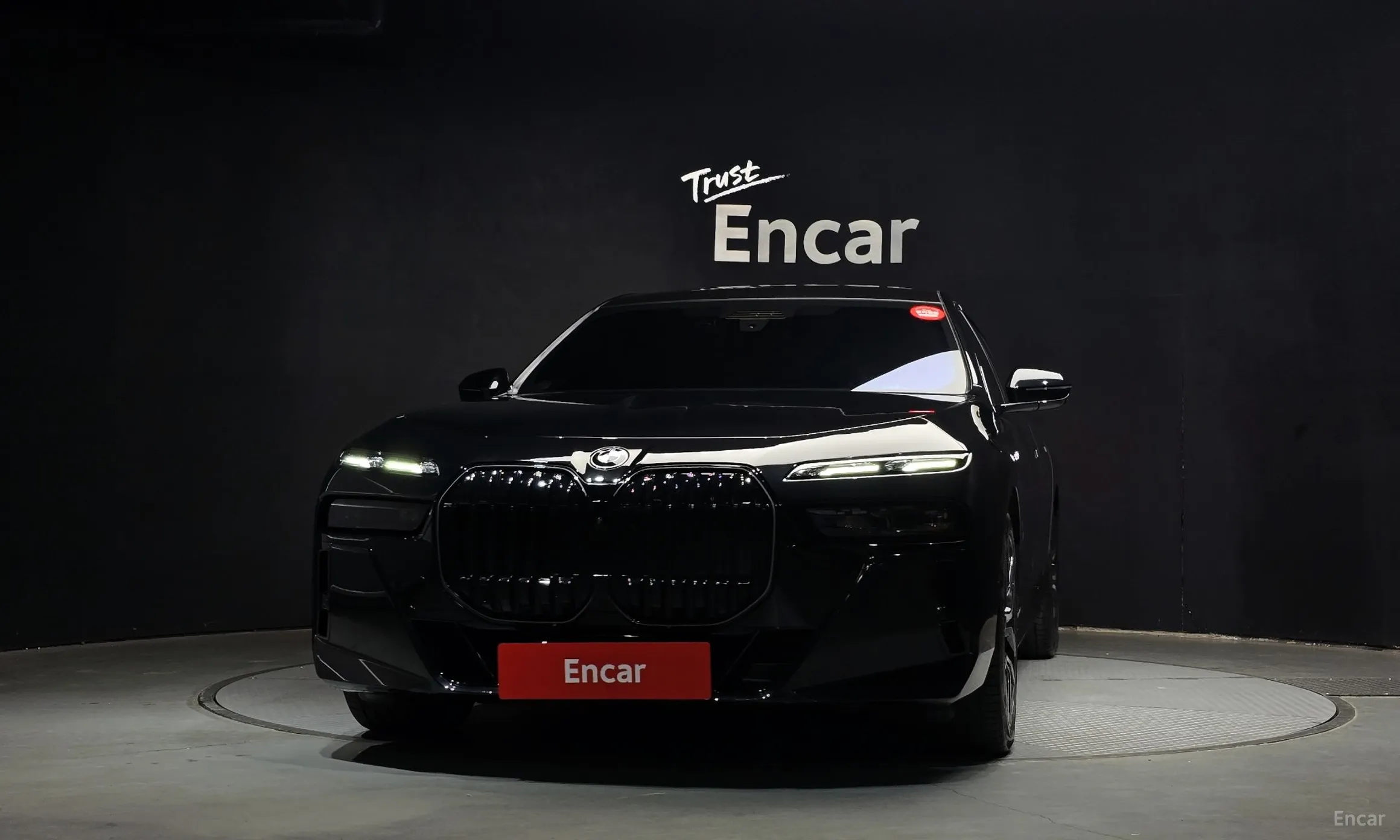 BMW 7 Series (G70) превью 3