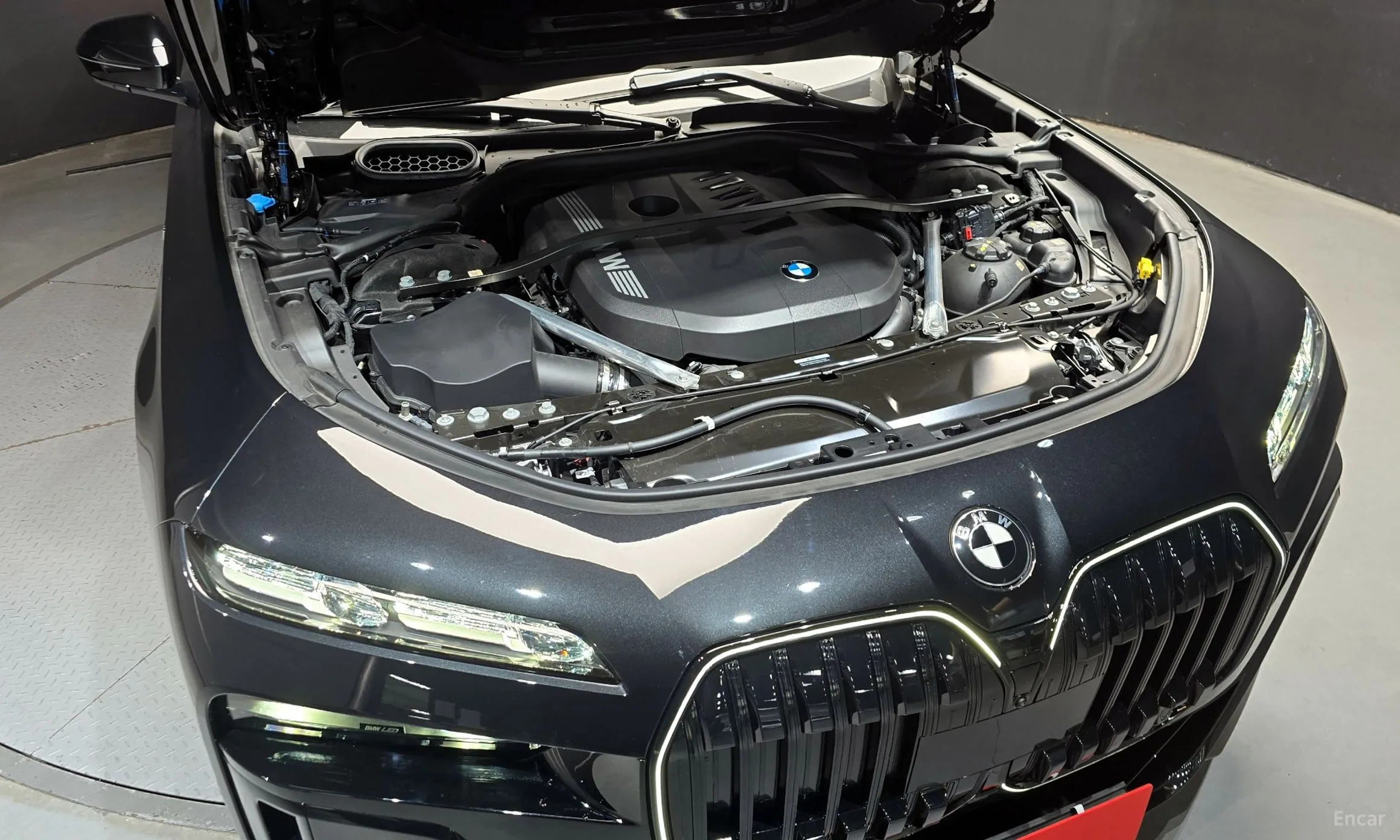 BMW 7 Series (G70) превью 6