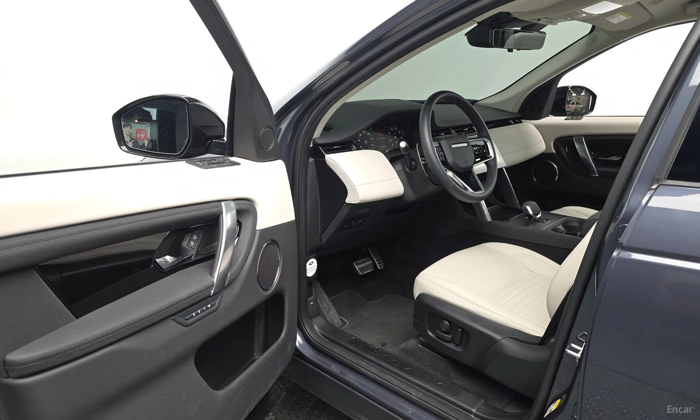 Land Rover Discovery Sports превью 11