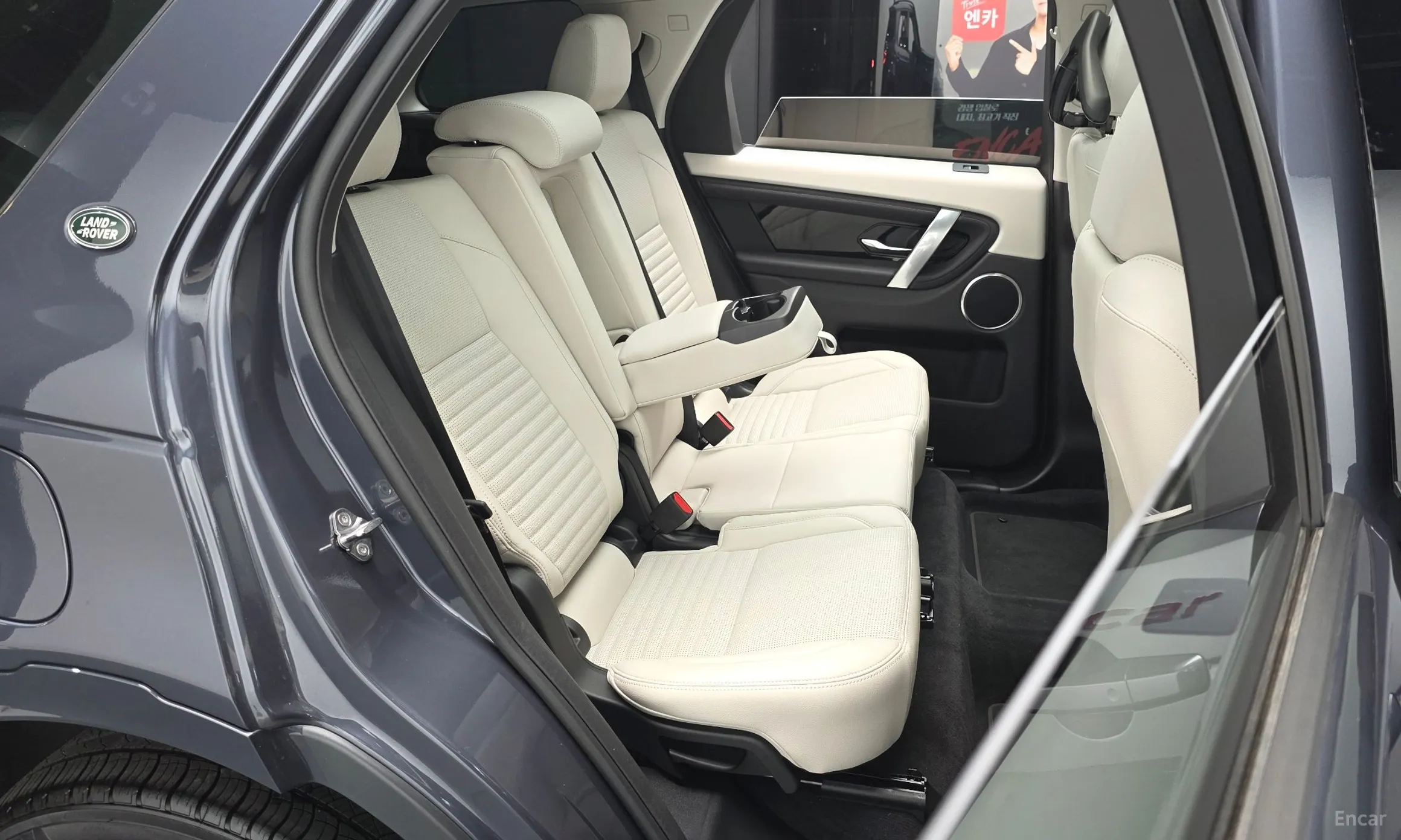 Land Rover Discovery Sports превью 12