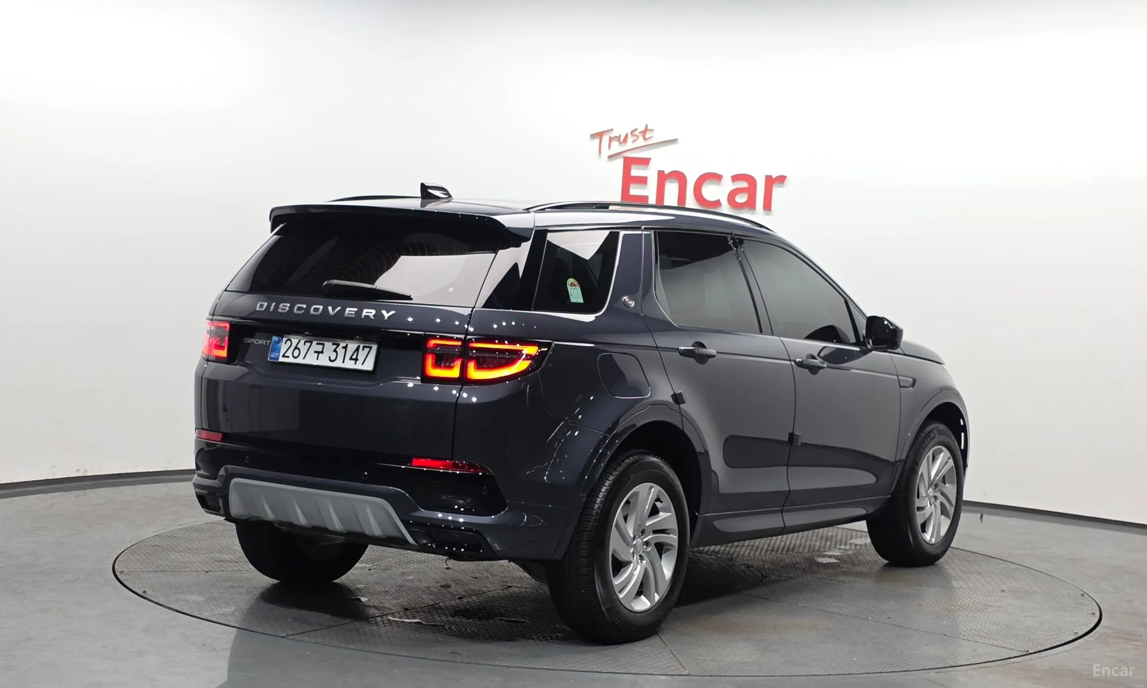 Land Rover Discovery Sports превью 2