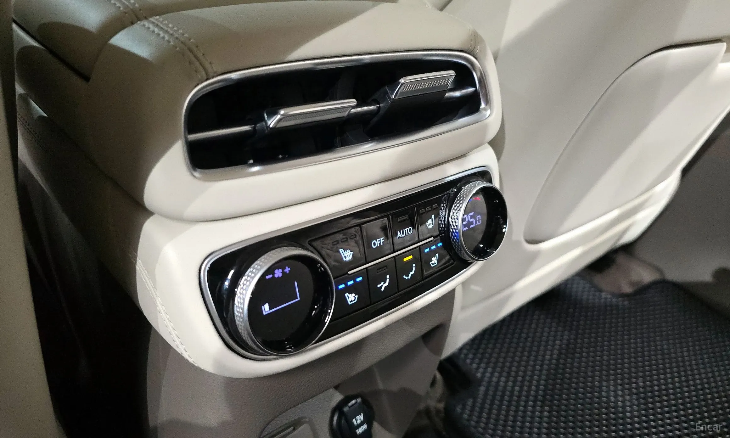 Genesis GV80 превью 18