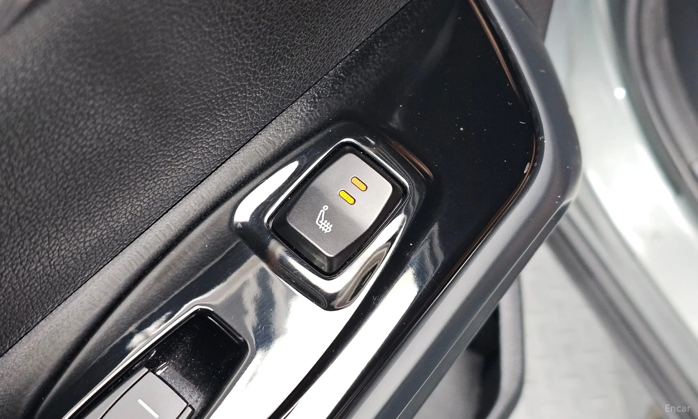 KG Mobility (SsangYong) Torres превью 18