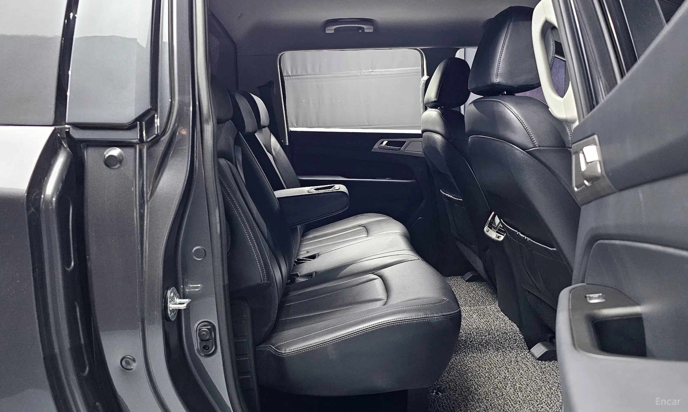 KG Mobility (SsangYong) Rexton Sports превью 12