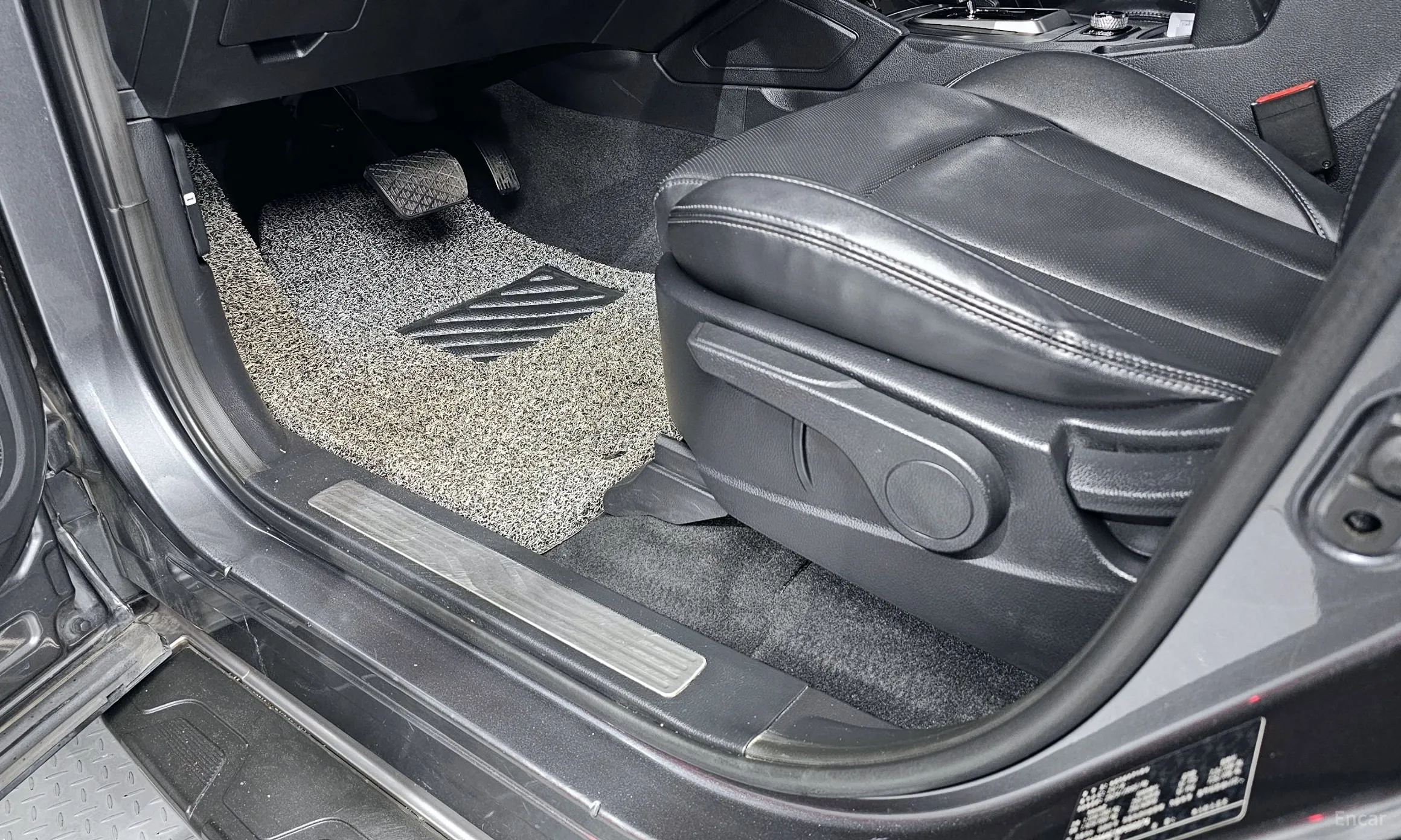 KG Mobility (SsangYong) Rexton Sports превью 16