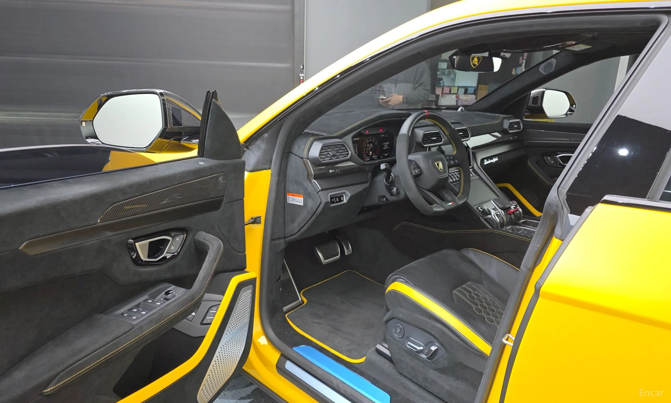 Lamborghini Urus превью 10