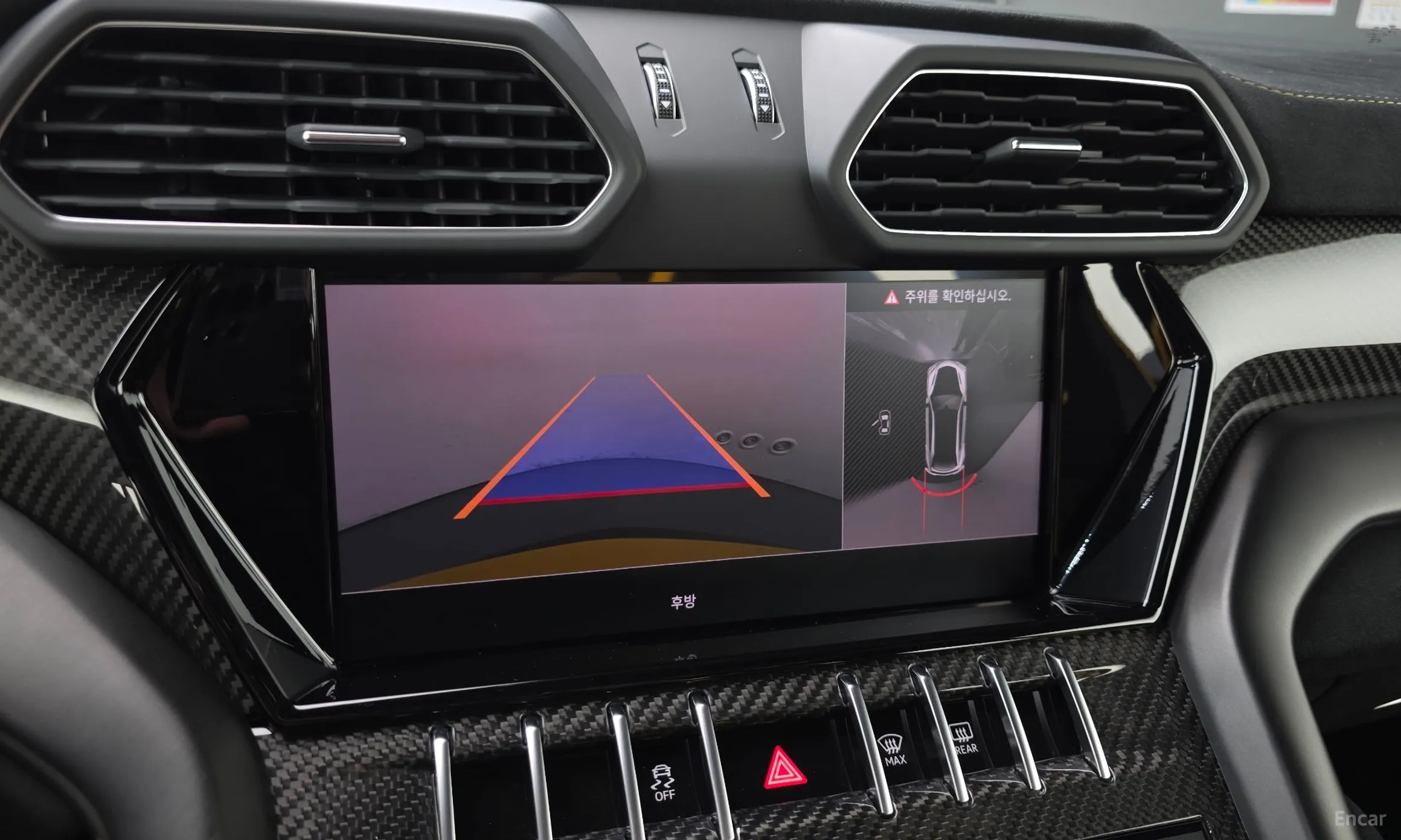 Lamborghini Urus превью 17