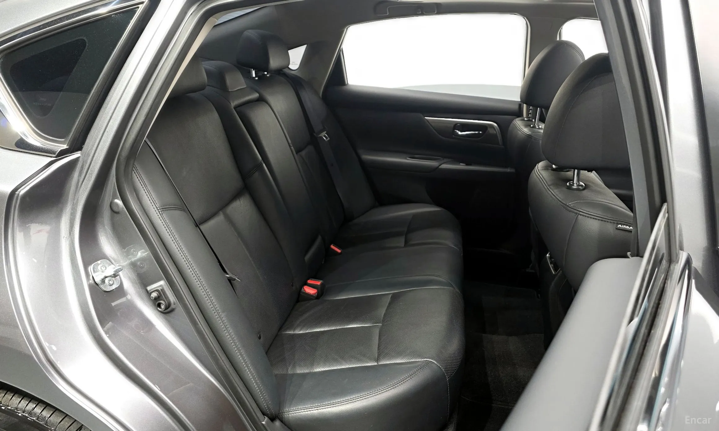 Nissan Altima превью 12