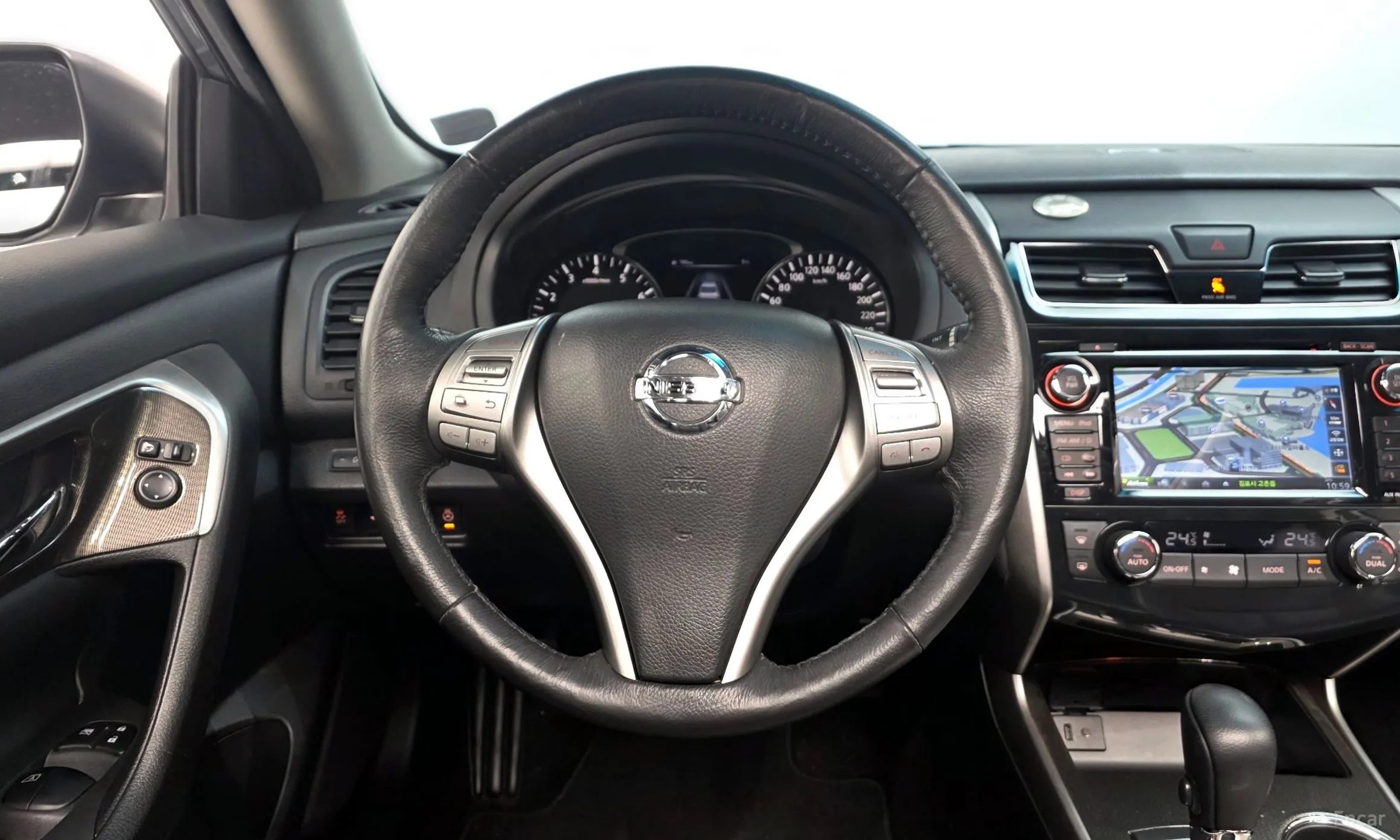 Nissan Altima превью 13