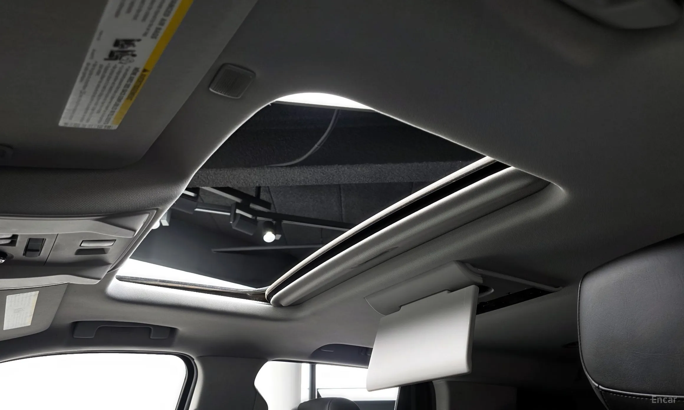 Cadillac Escalade превью 18