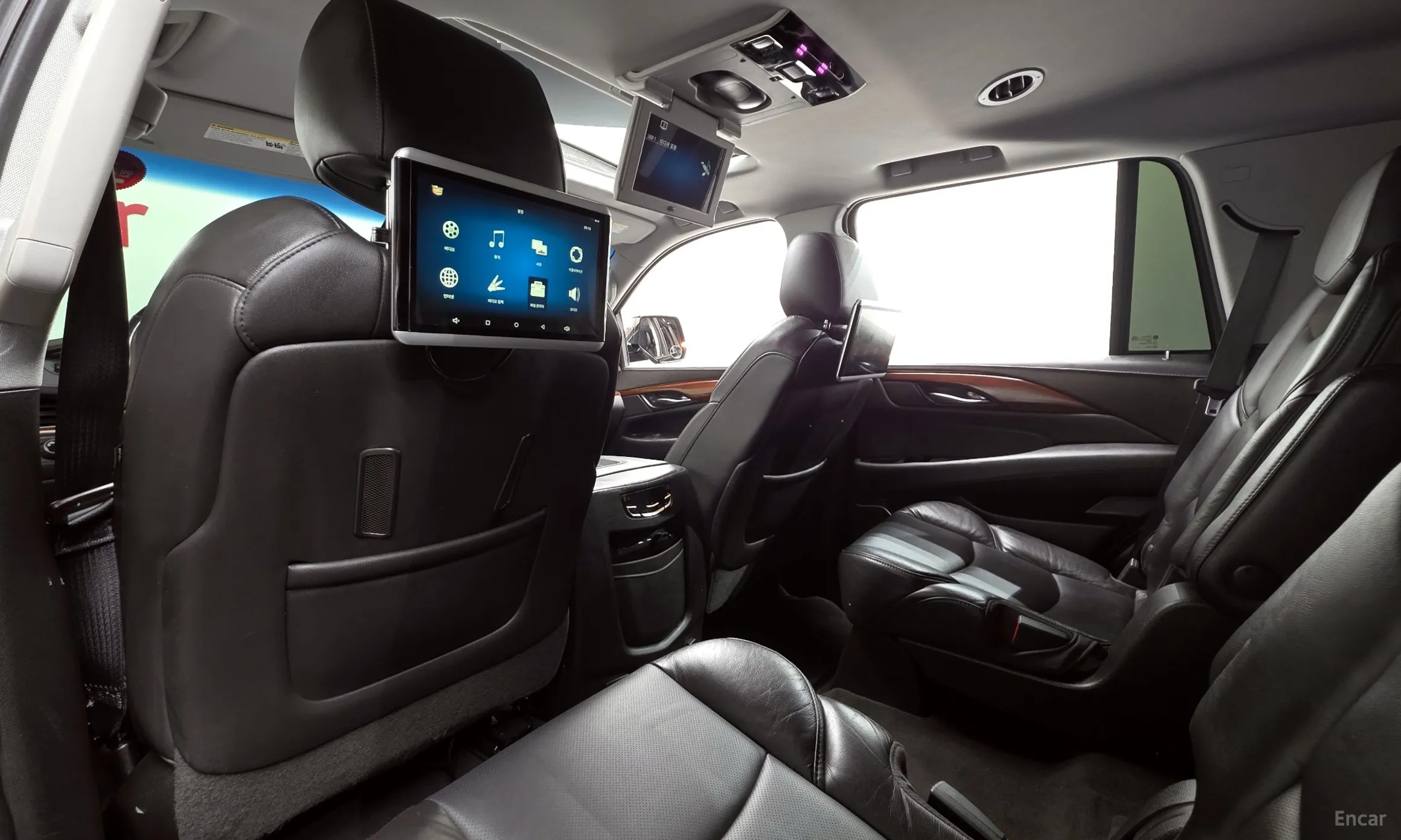 Cadillac Escalade превью 19