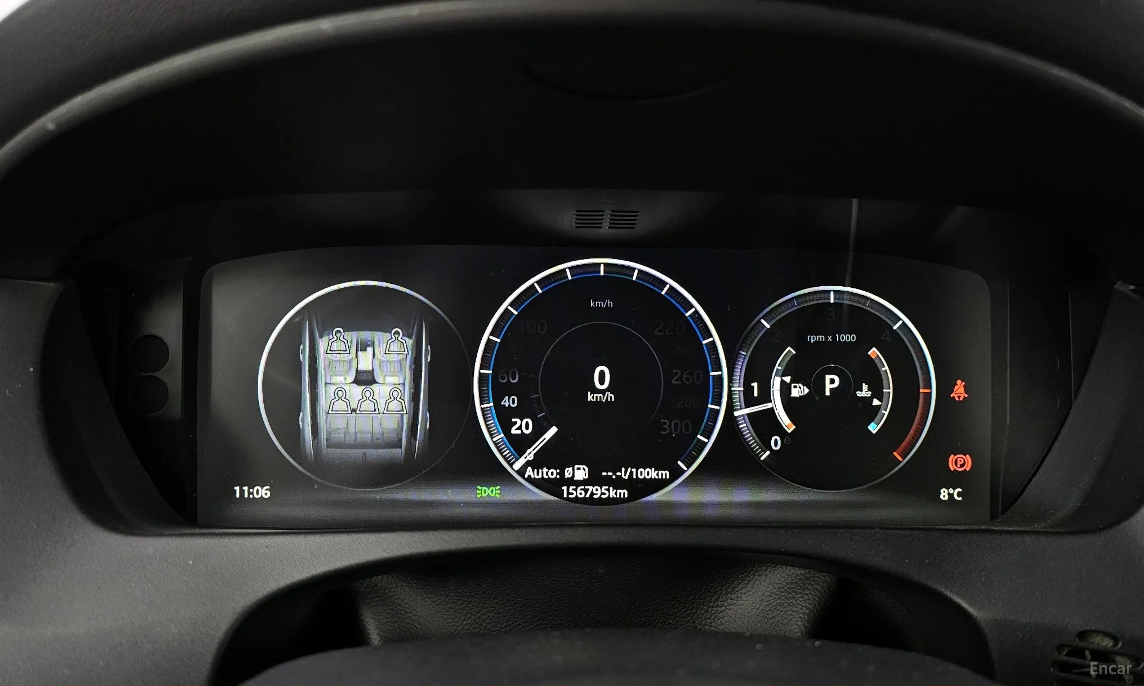 Jaguar F-PACE превью 8