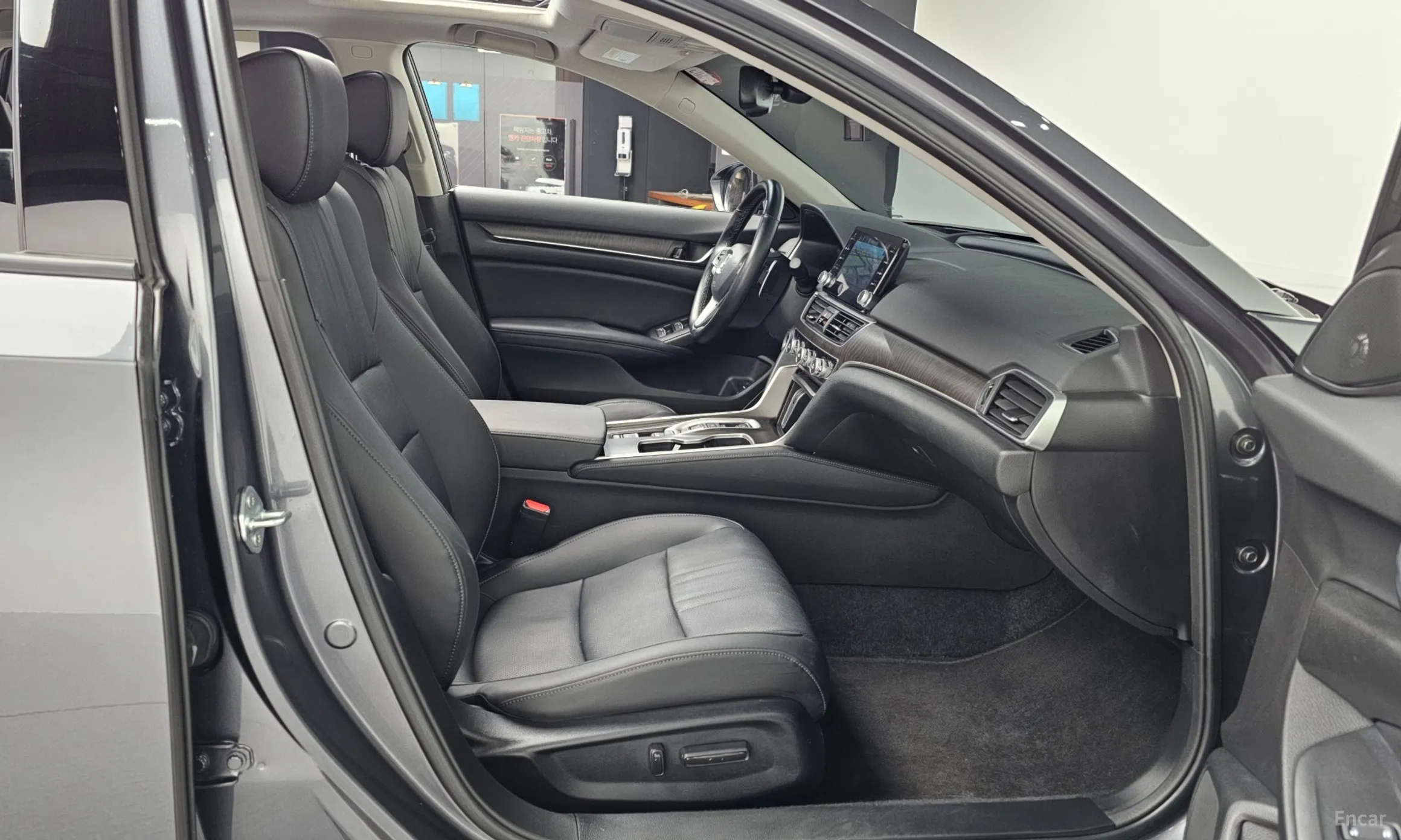 Honda Accord 10th Generation превью 11