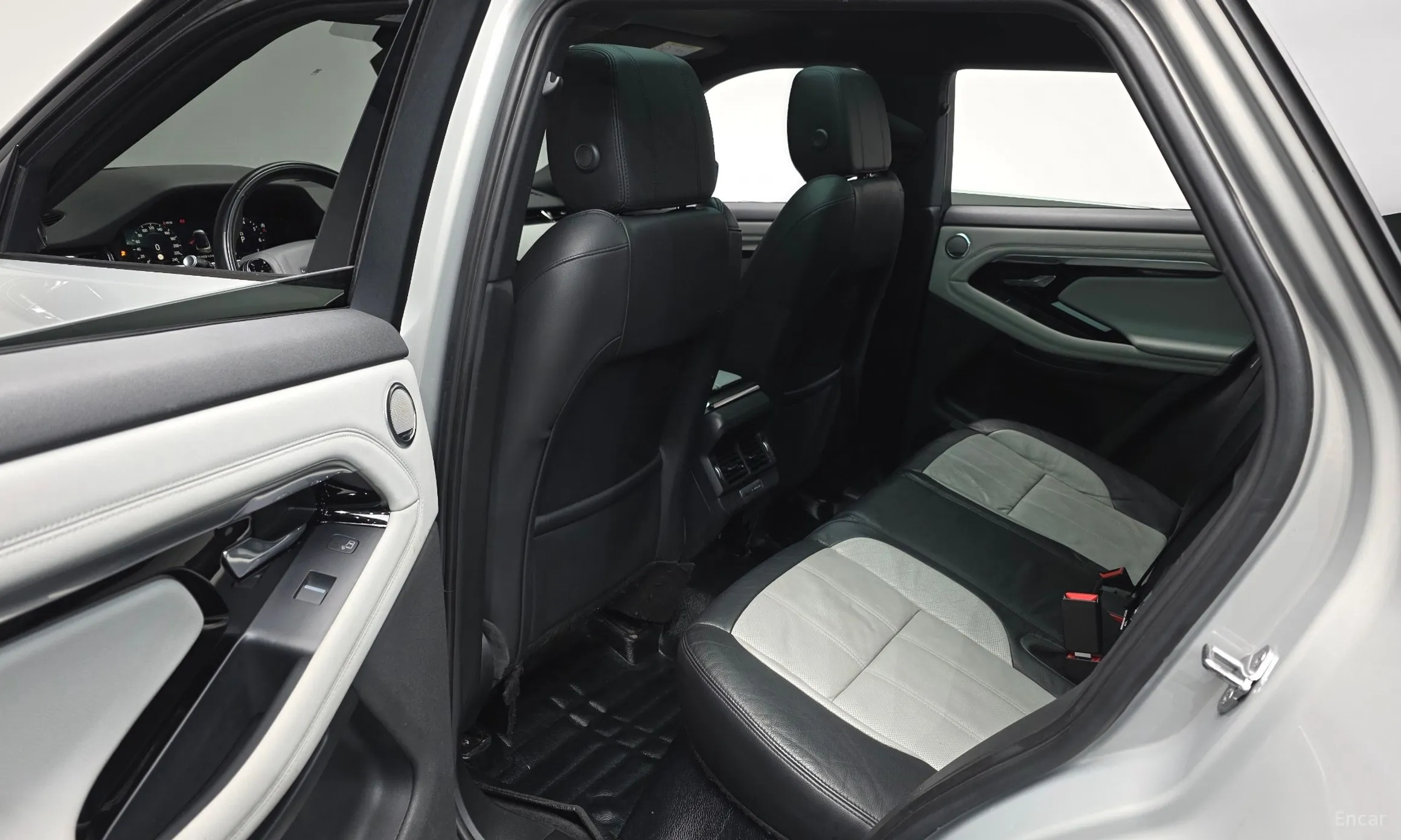 Land Rover Range Rover Evoque 2nd Generation превью 11