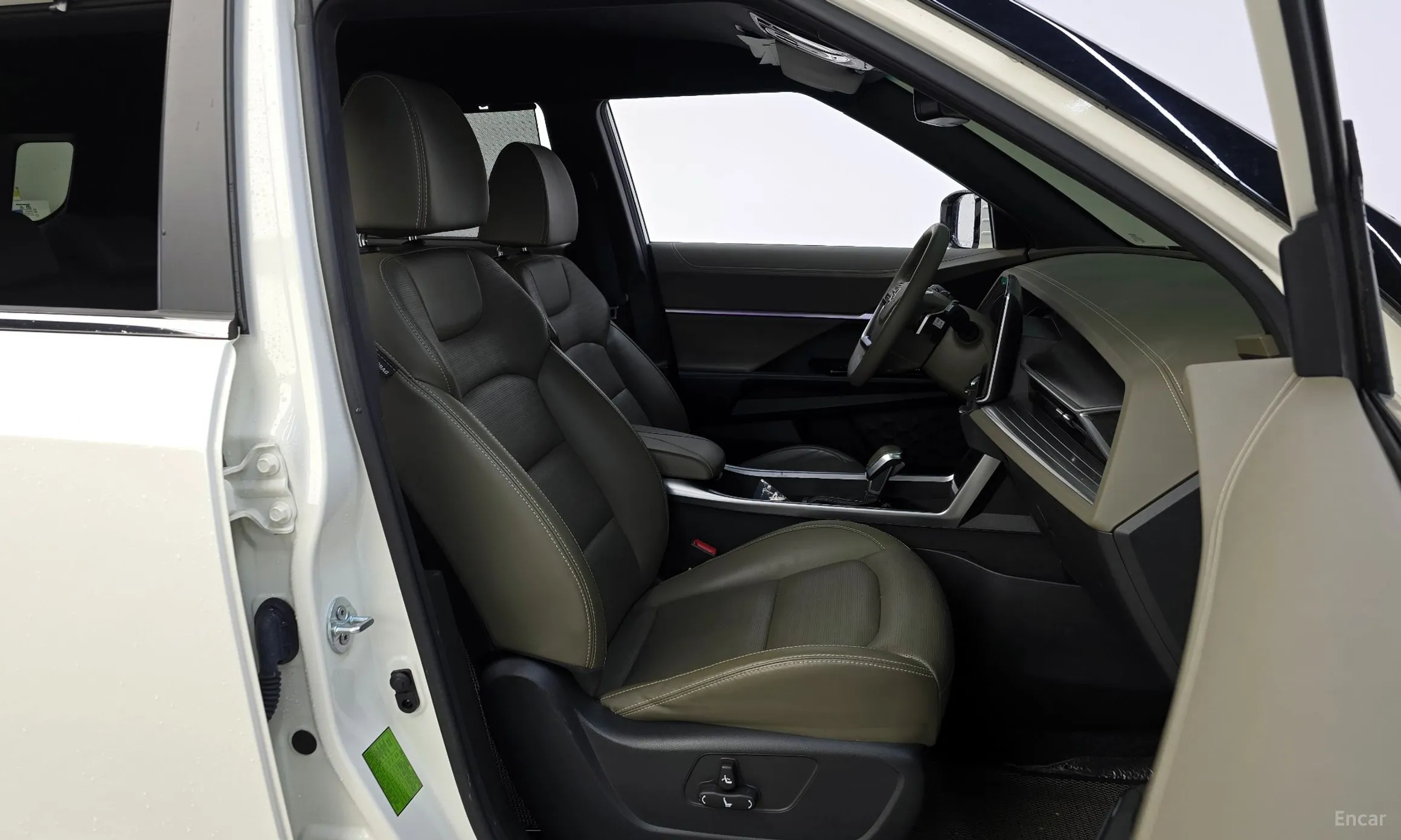 KG Mobility (SsangYong) Torres превью 10