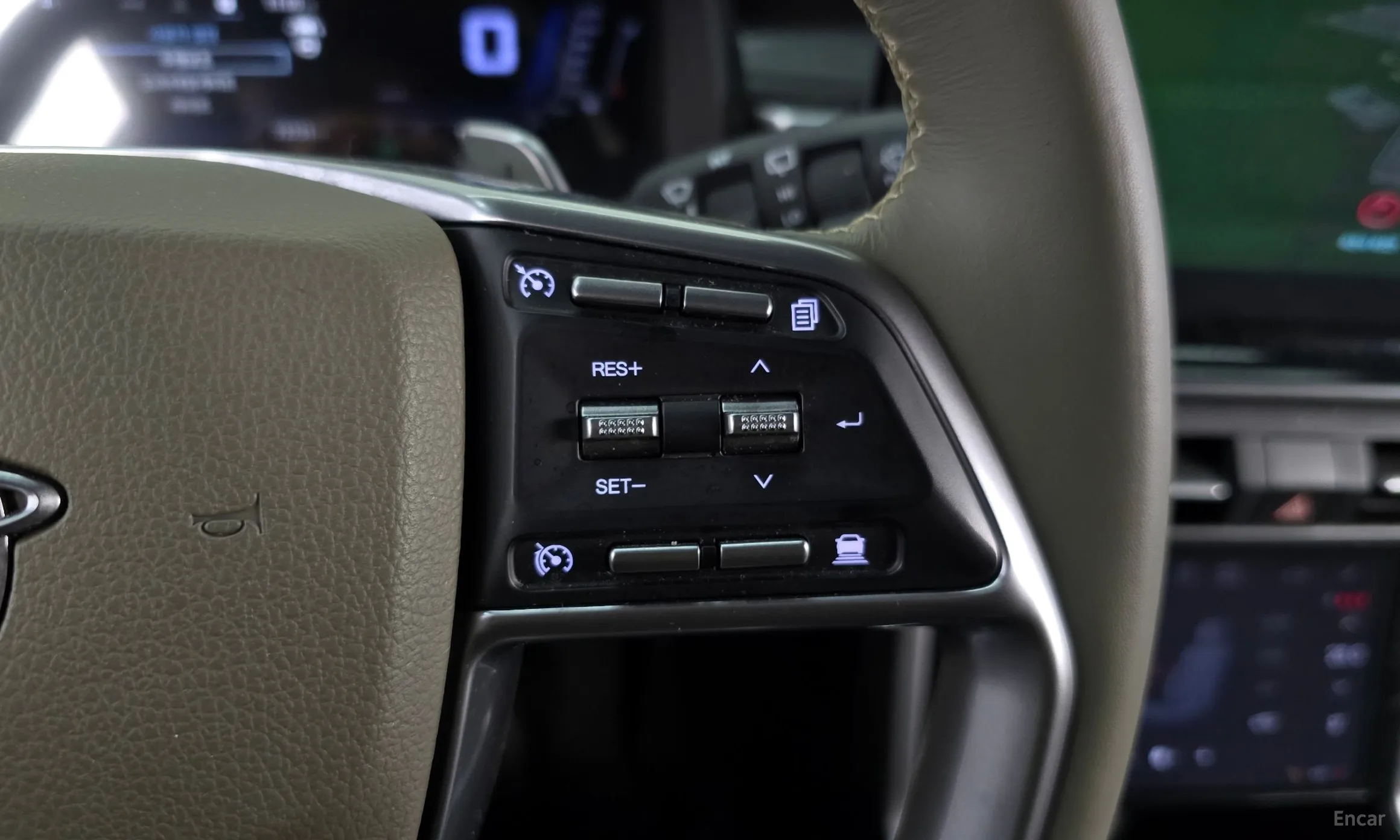 KG Mobility (SsangYong) Torres превью 18