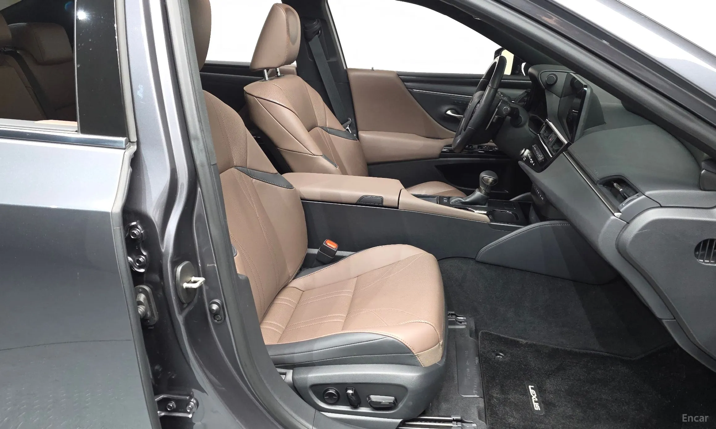 Lexus ES300h 7th Generation превью 10