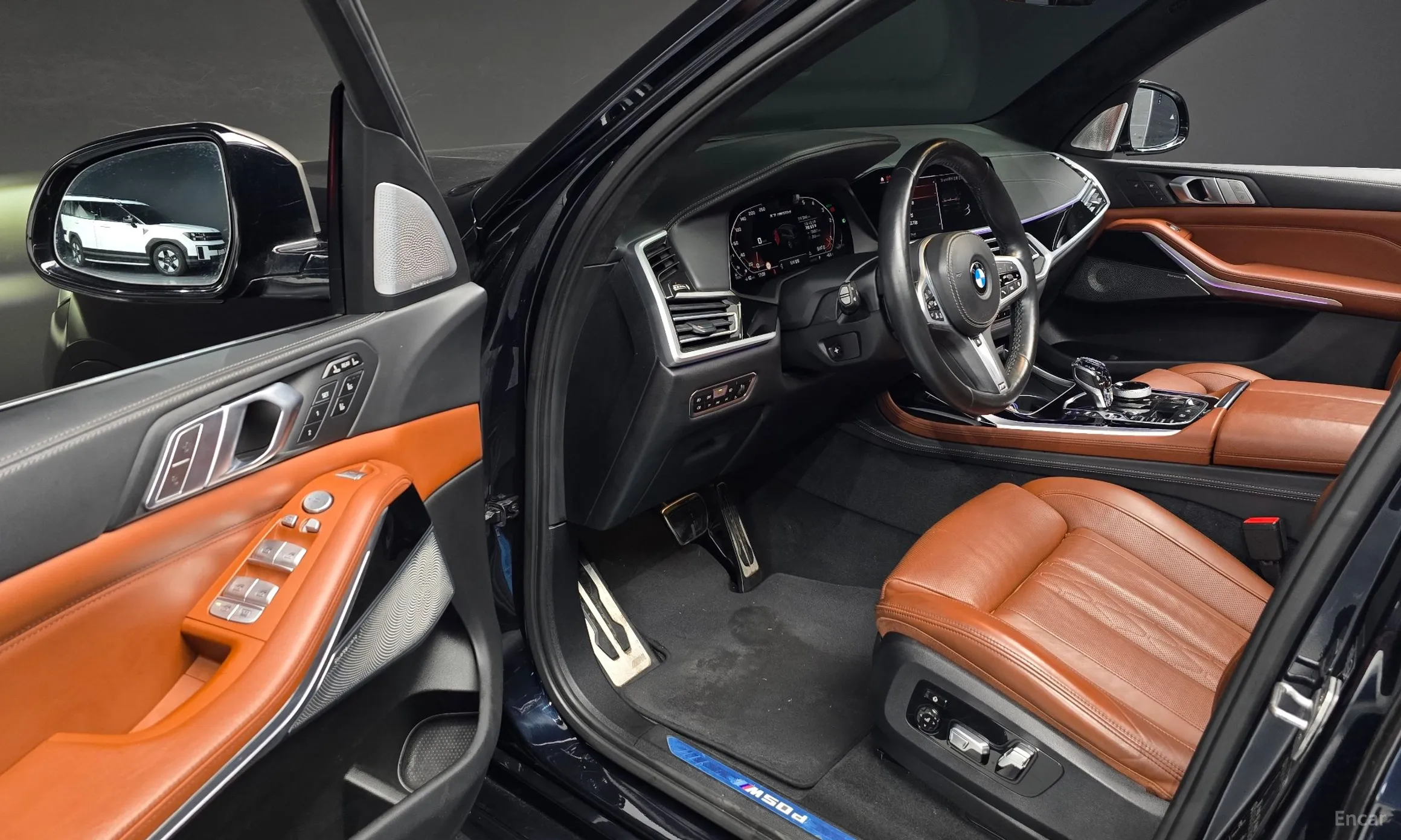 BMW X7 (G07) превью 11
