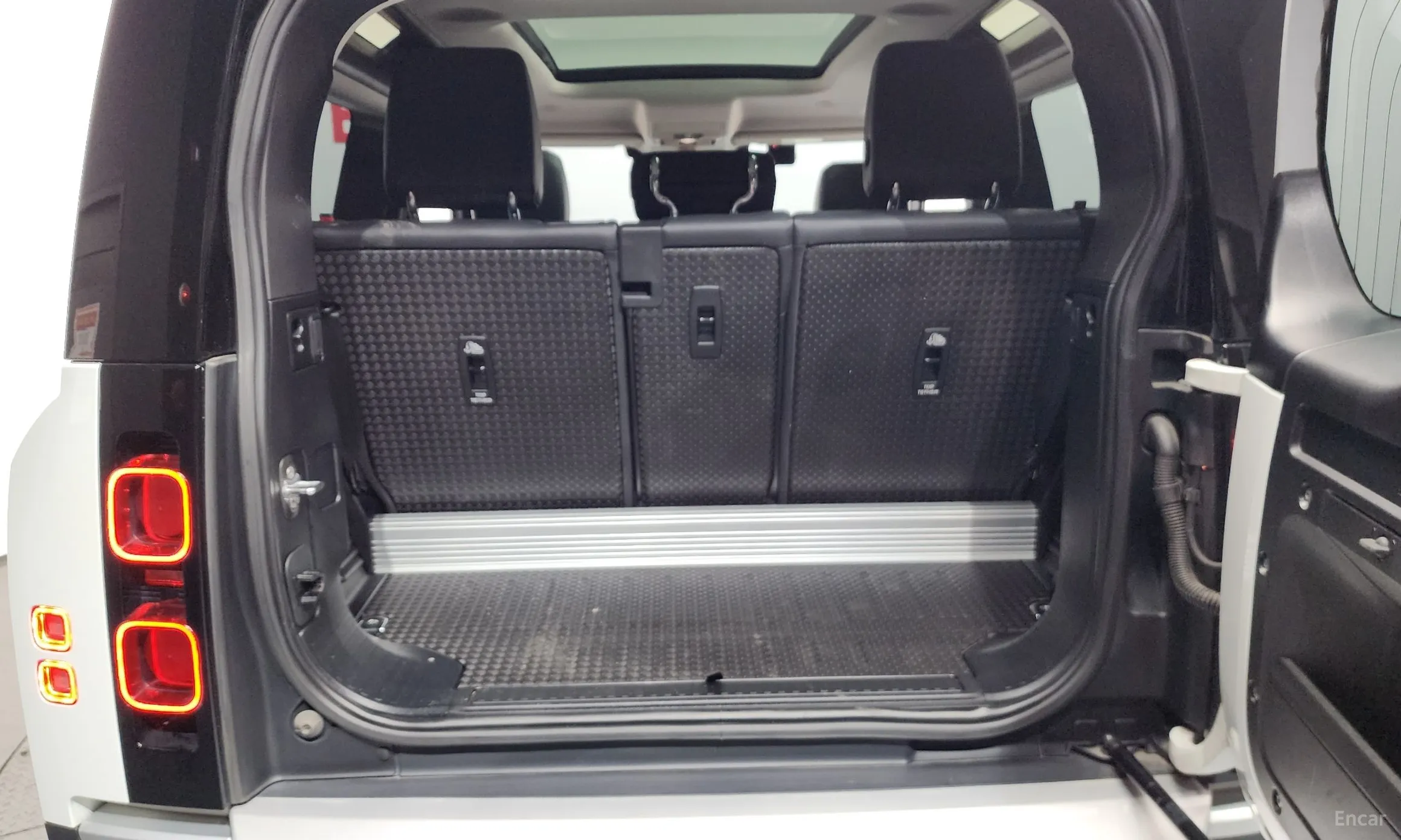 Land Rover Defender (L663) превью 20
