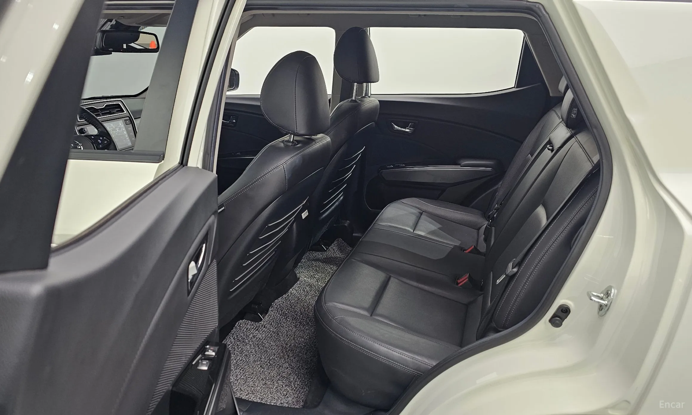 KG Mobility (SsangYong) Berry New Tivoli превью 12