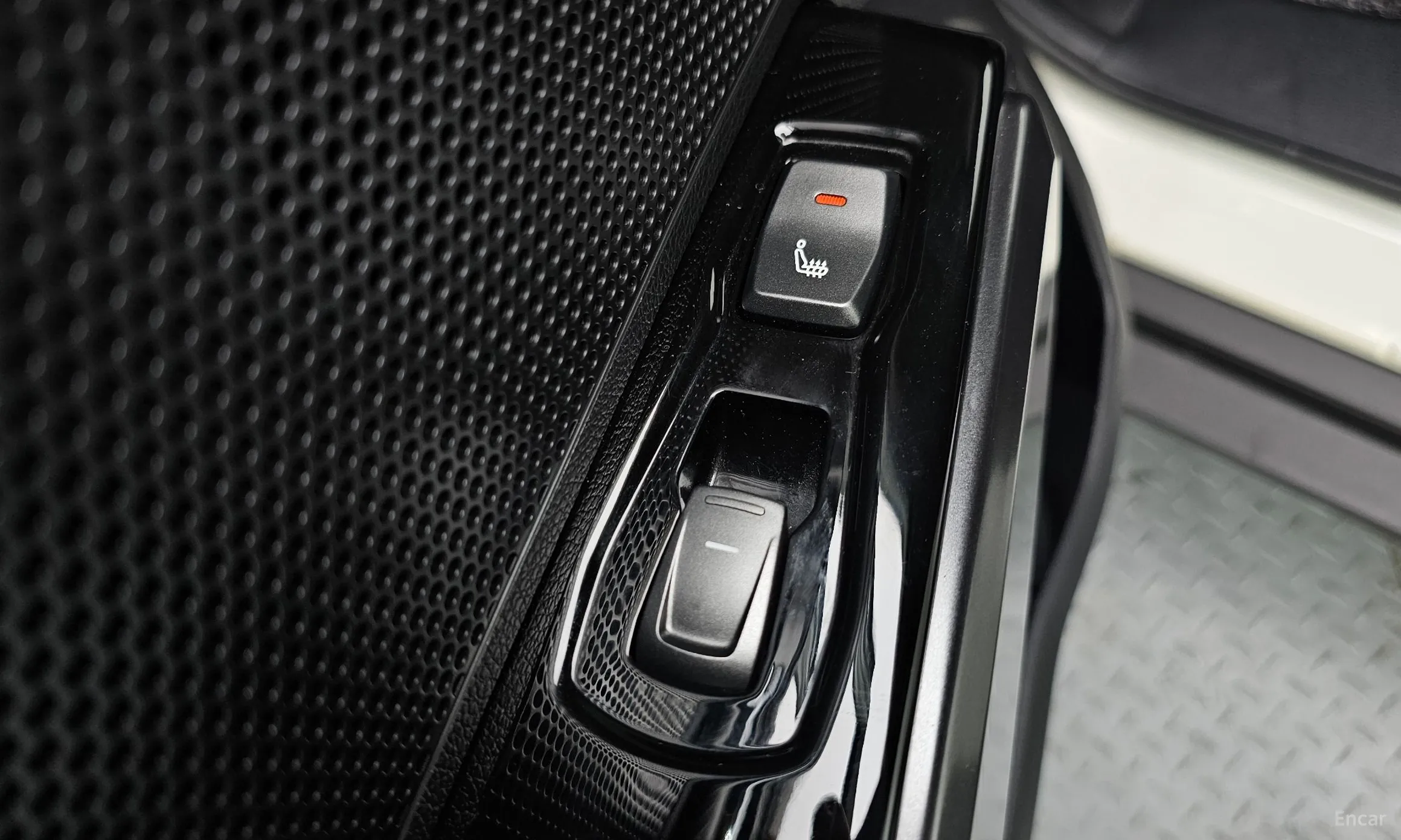 KG Mobility (SsangYong) Berry New Tivoli превью 17