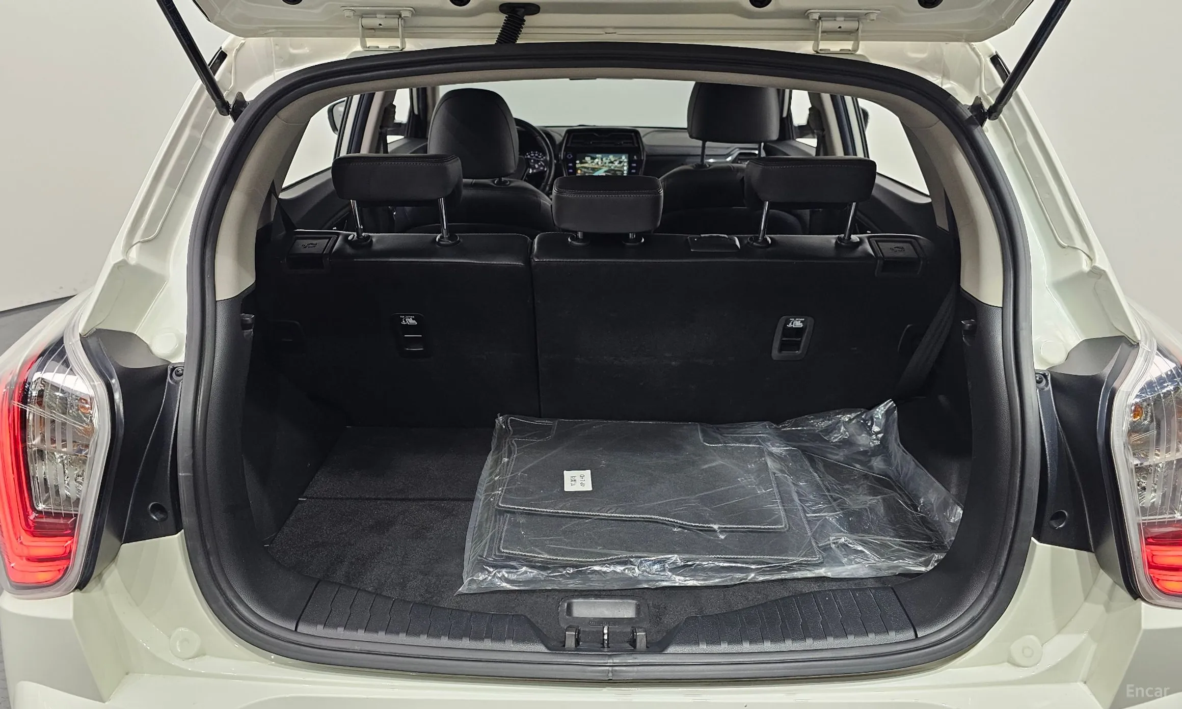 KG Mobility (SsangYong) Berry New Tivoli превью 20