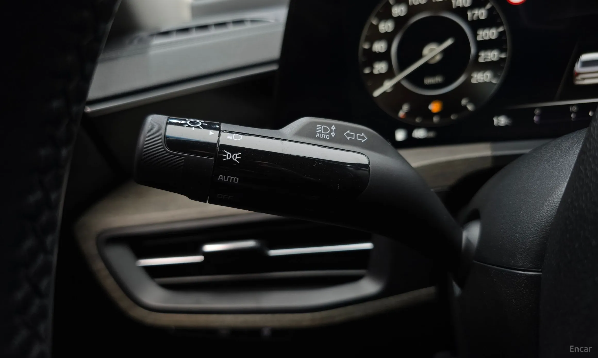 Kia K8 превью 17