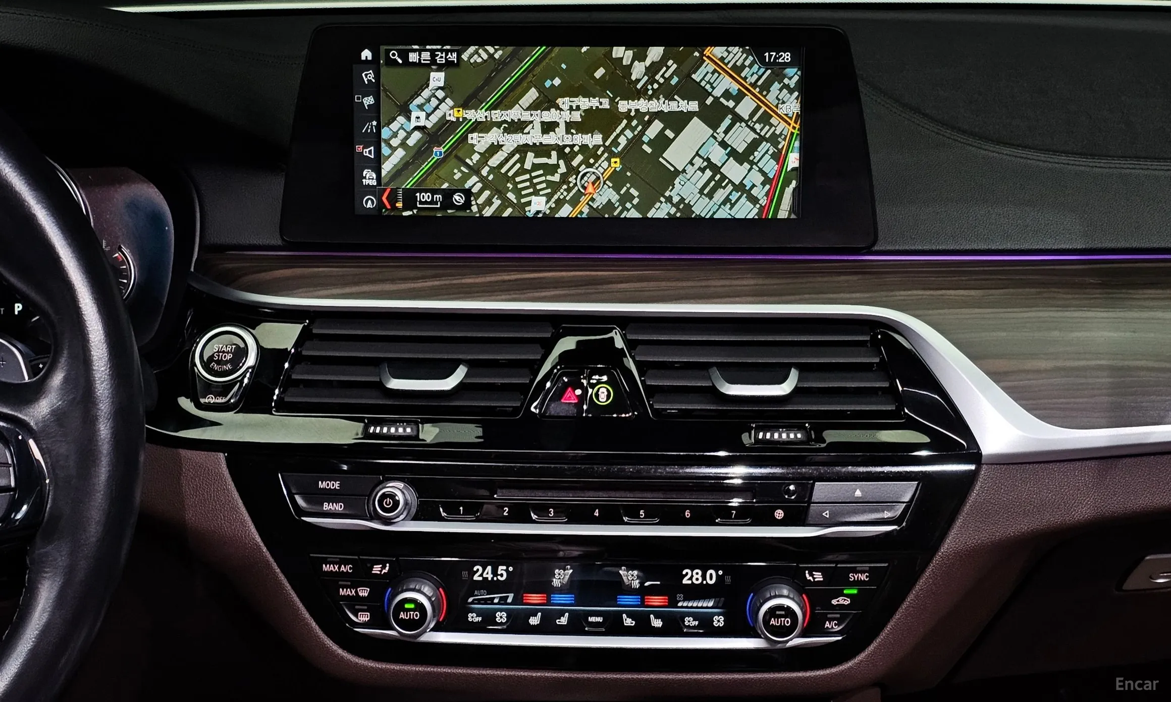BMW 5 Series (G30) превью 15