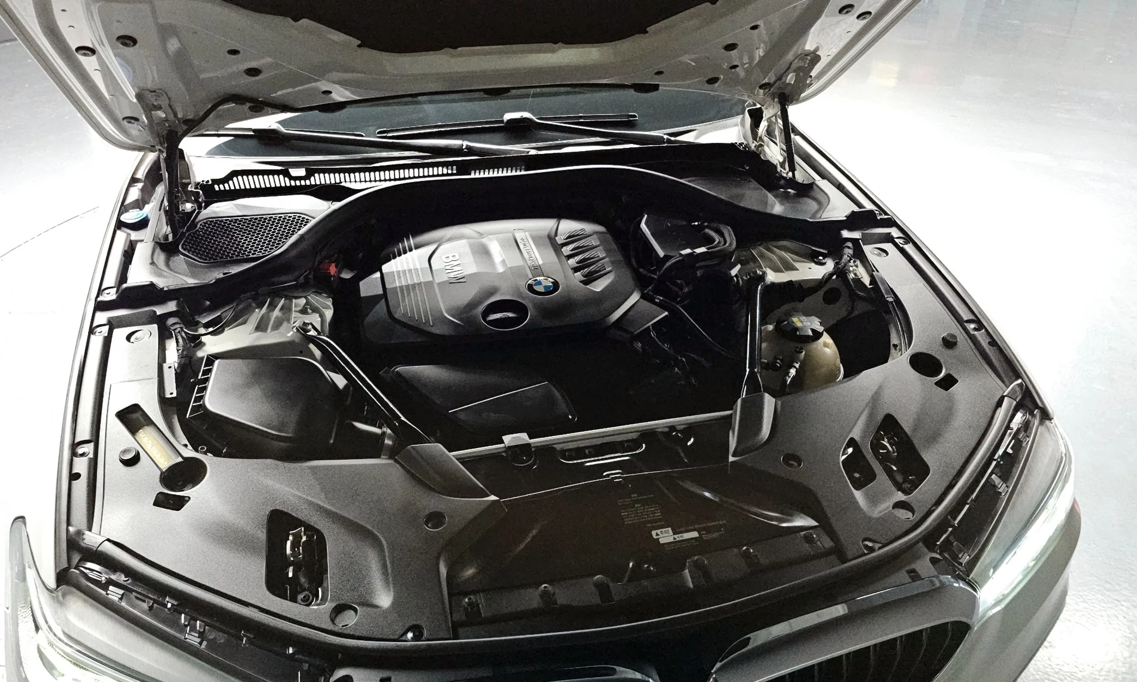 BMW 5 Series (G30) превью 6