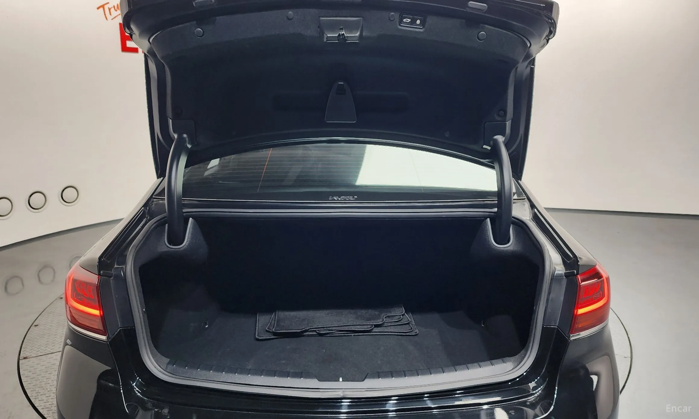 Kia K7 Premier превью 20