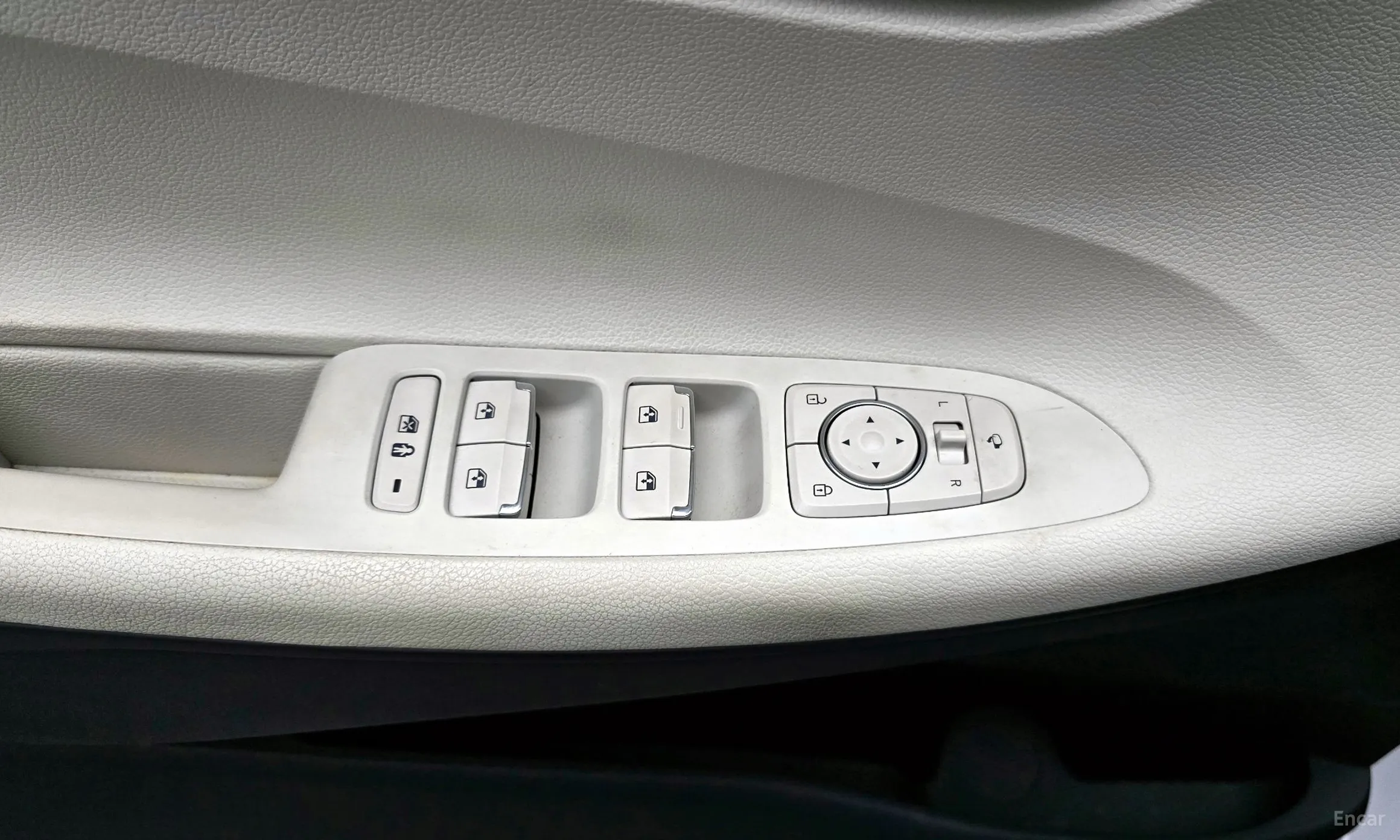 Hyundai Grandeur IG Hybrid превью 17