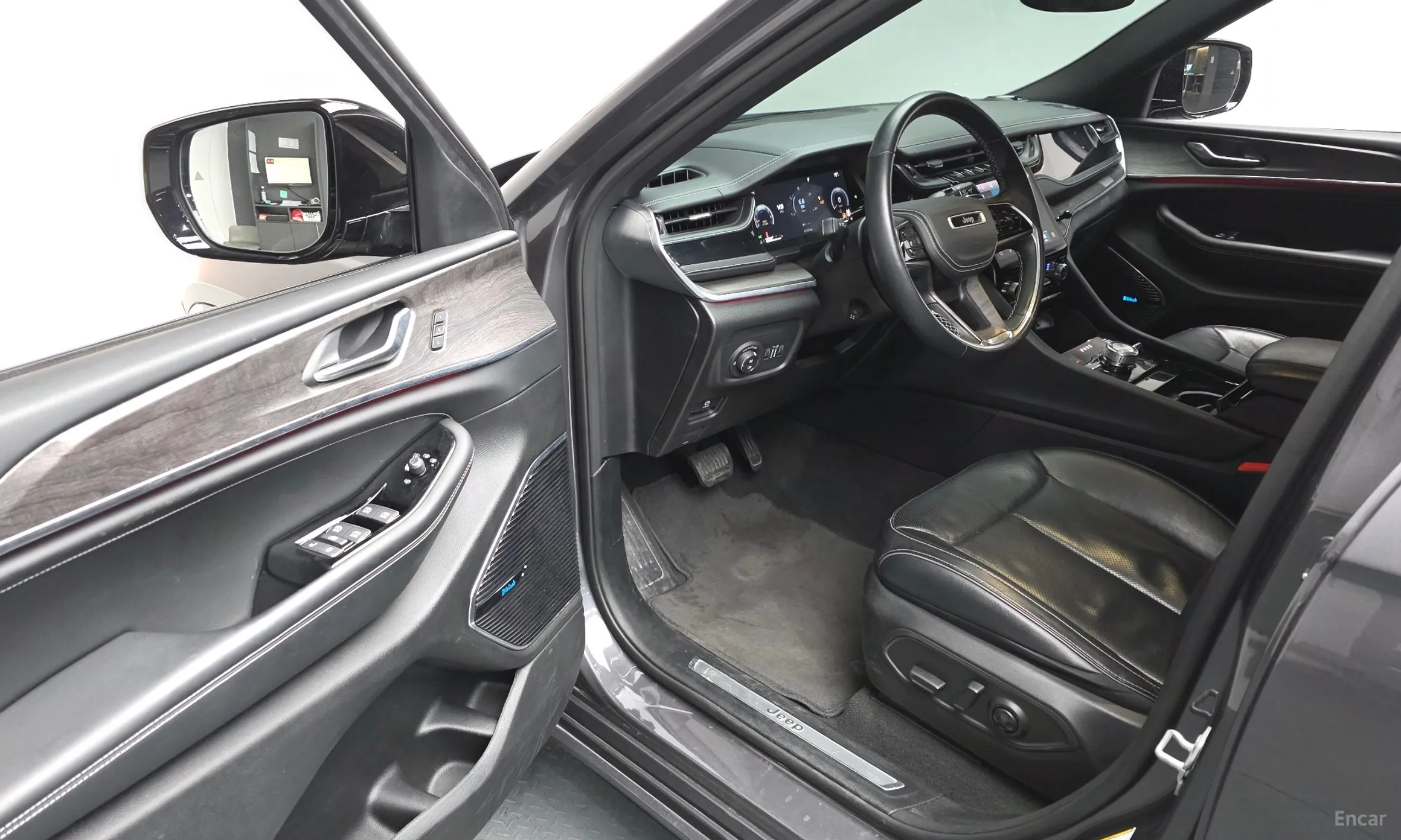 Jeep Grand Cherokee (WL) превью 10