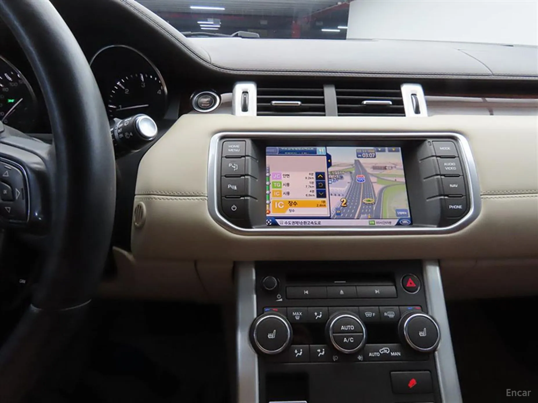 Land Rover Range Rover Evoque превью 10