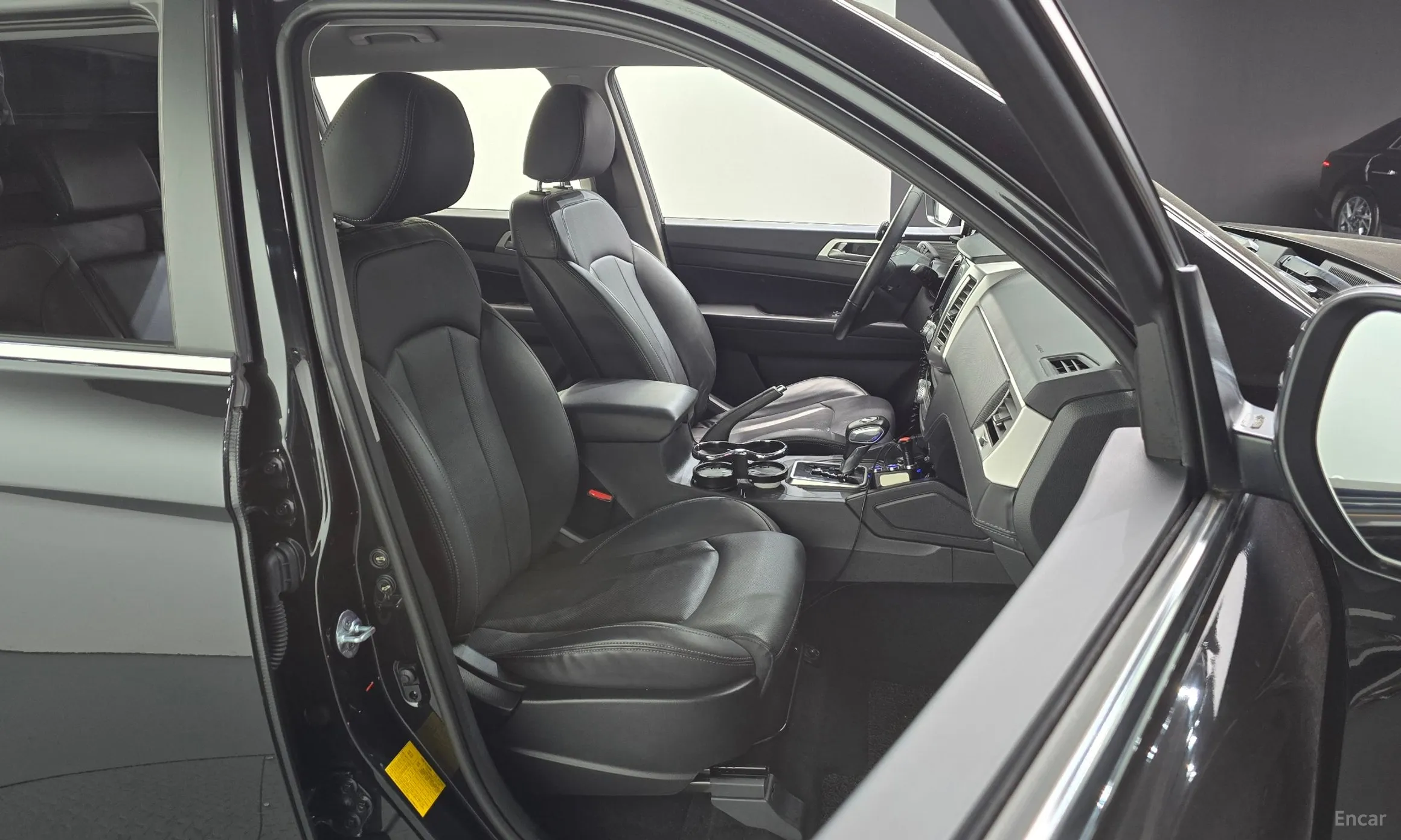 KG Mobility (SsangYong) Rexton Sports превью 12