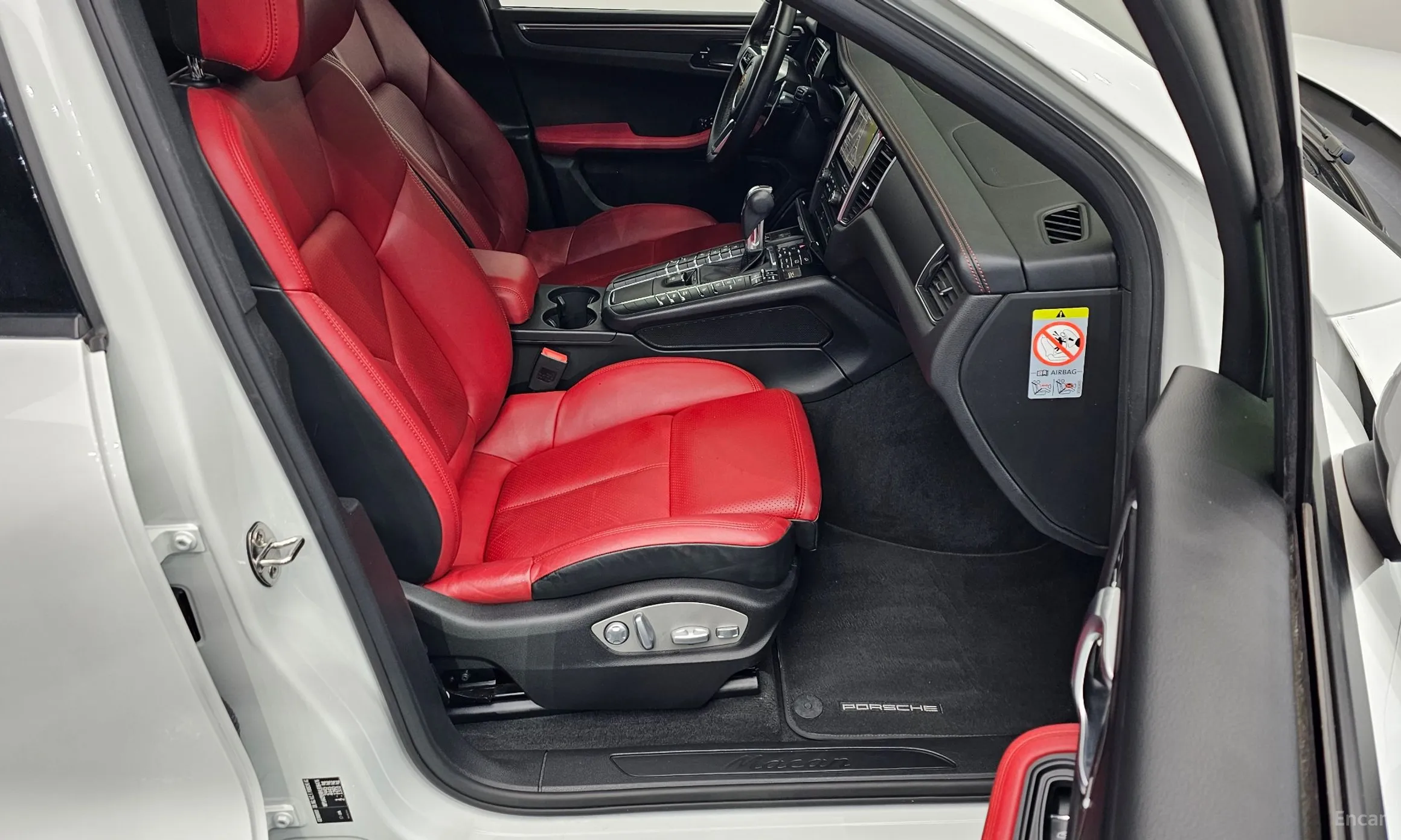 Porsche Macan превью 10