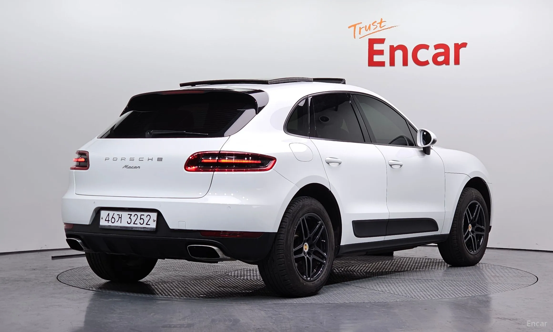Porsche Macan превью 2