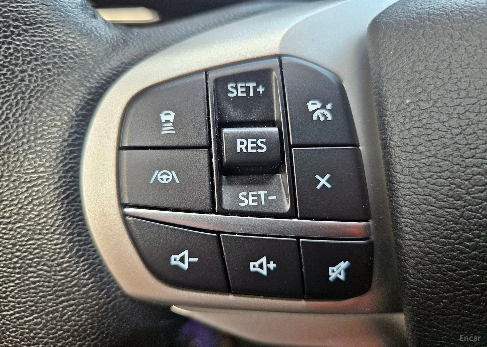 Ford Explorer 6th Generation превью 17