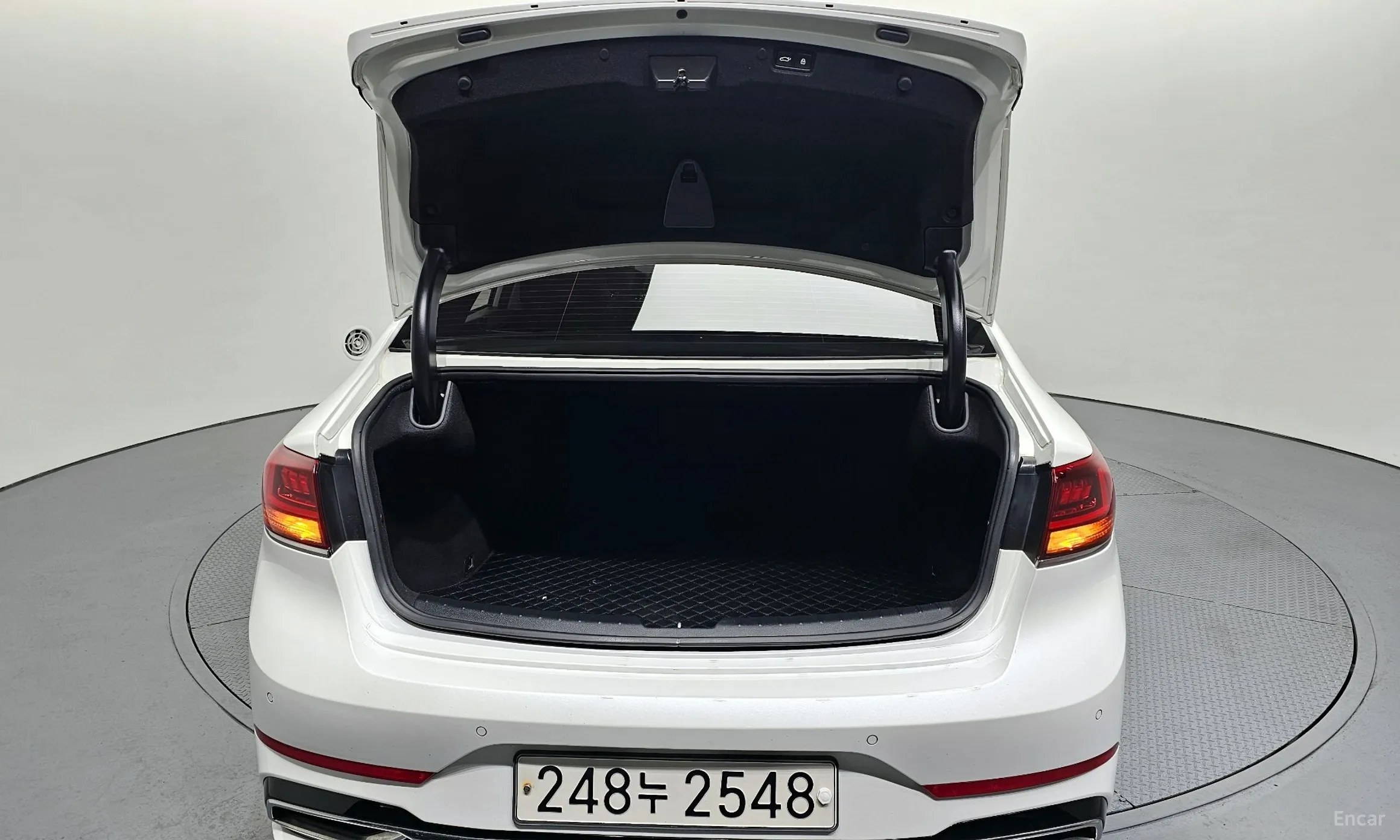 Kia K7 Premier превью 20