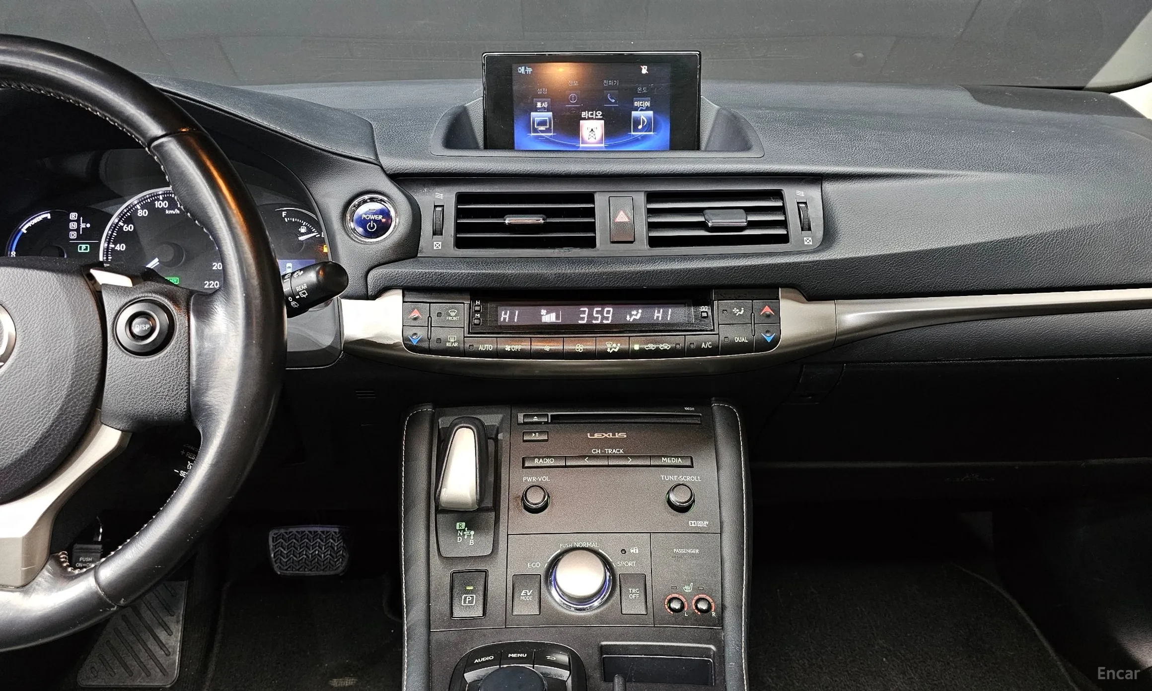 Lexus CT200h превью 16
