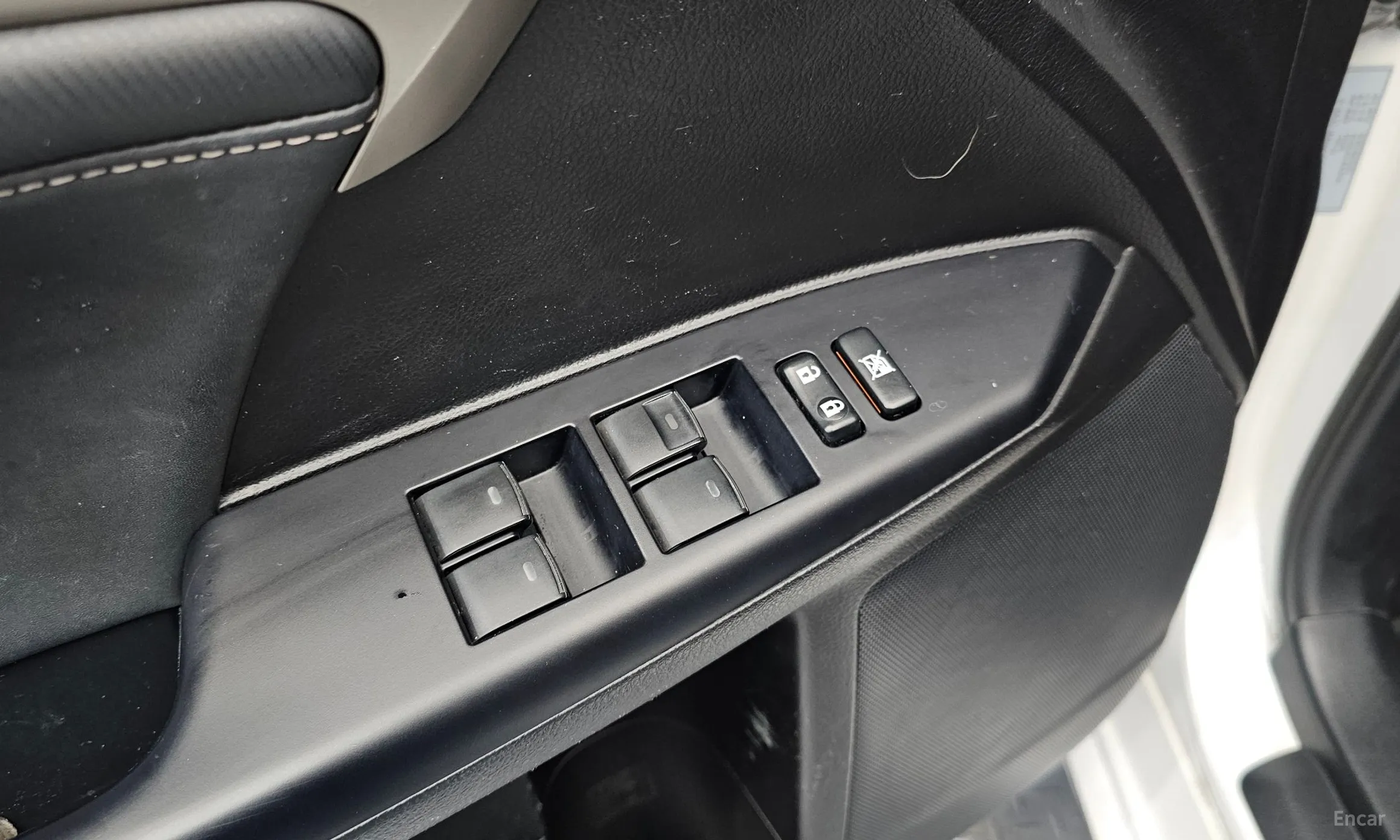 Lexus CT200h превью 17