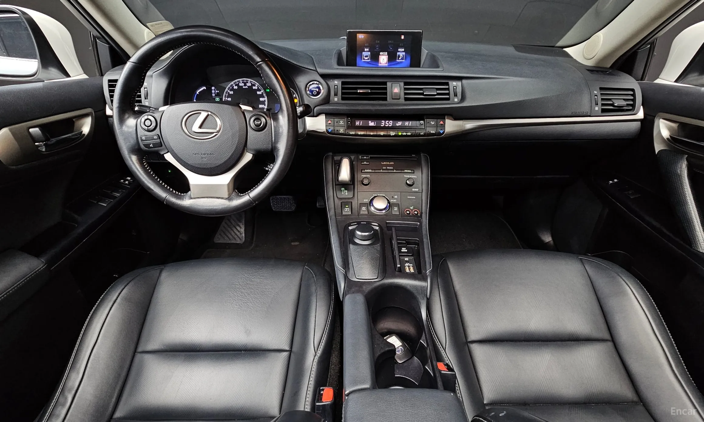 Lexus CT200h превью 7