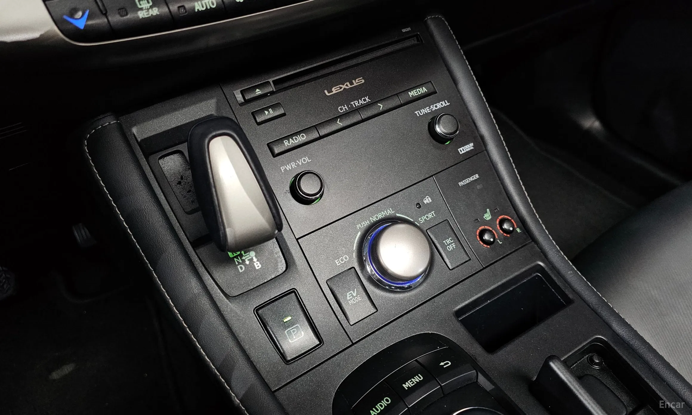 Lexus CT200h превью 9
