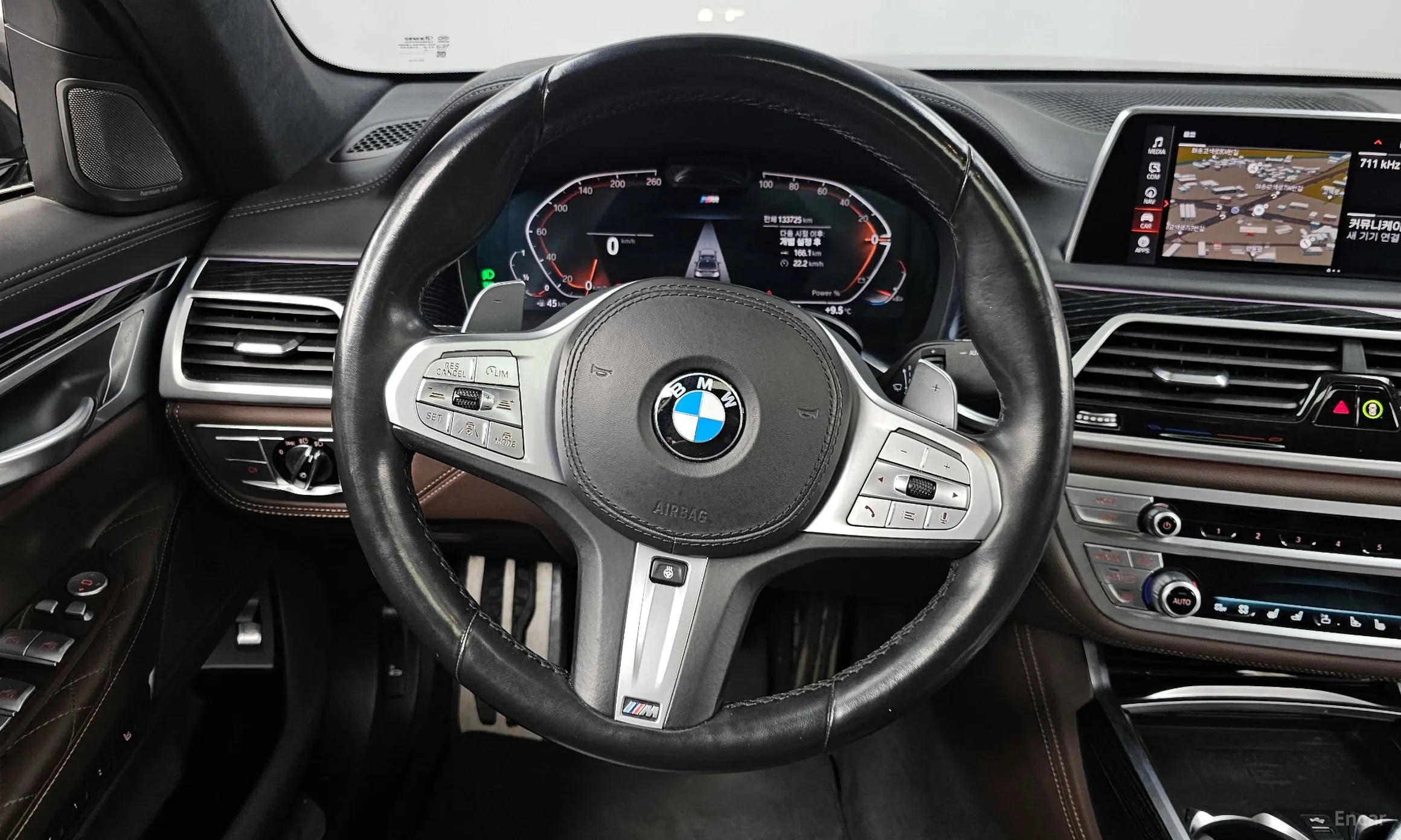 BMW 7 Series (G11) превью 13