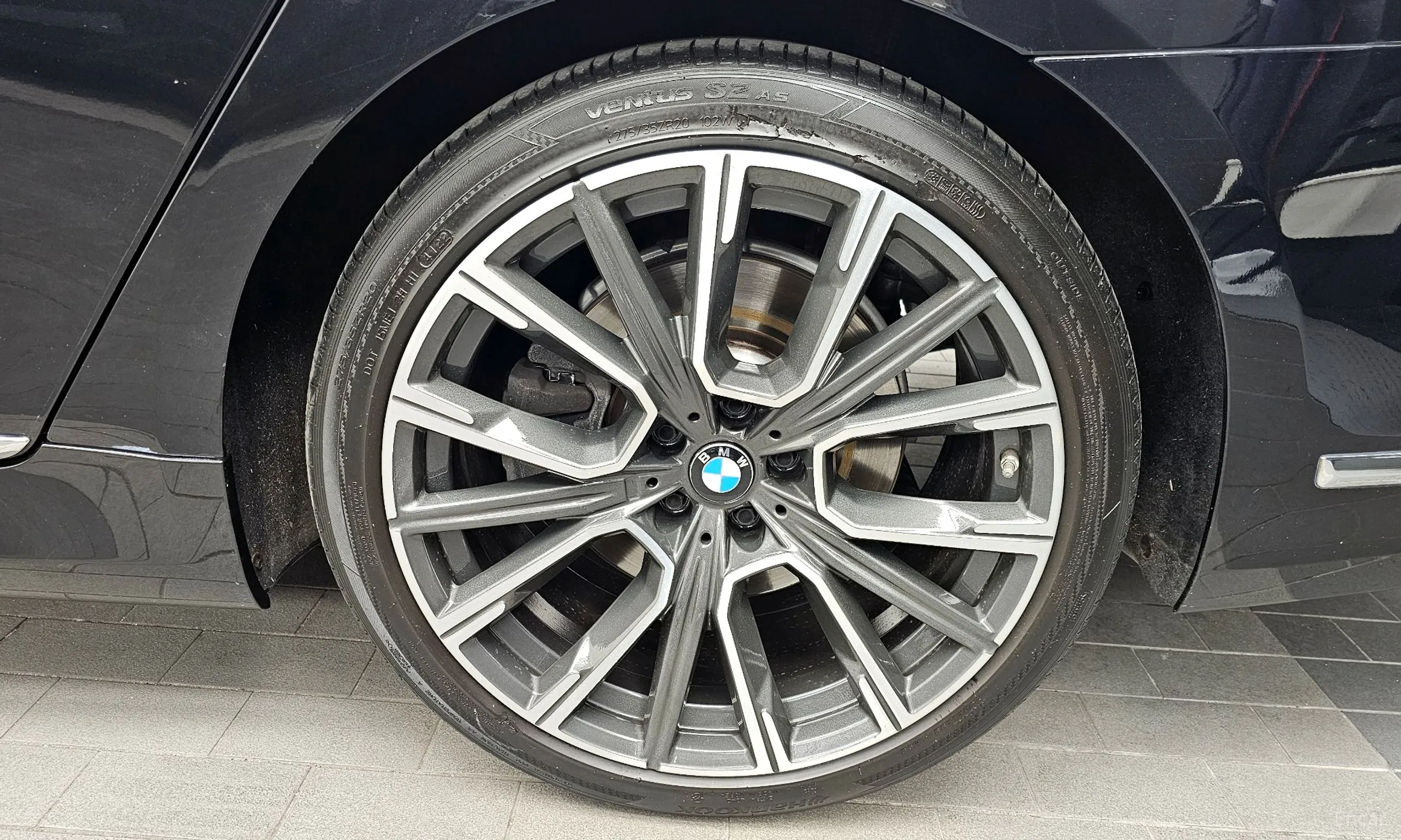 BMW 7 Series (G11) превью 5